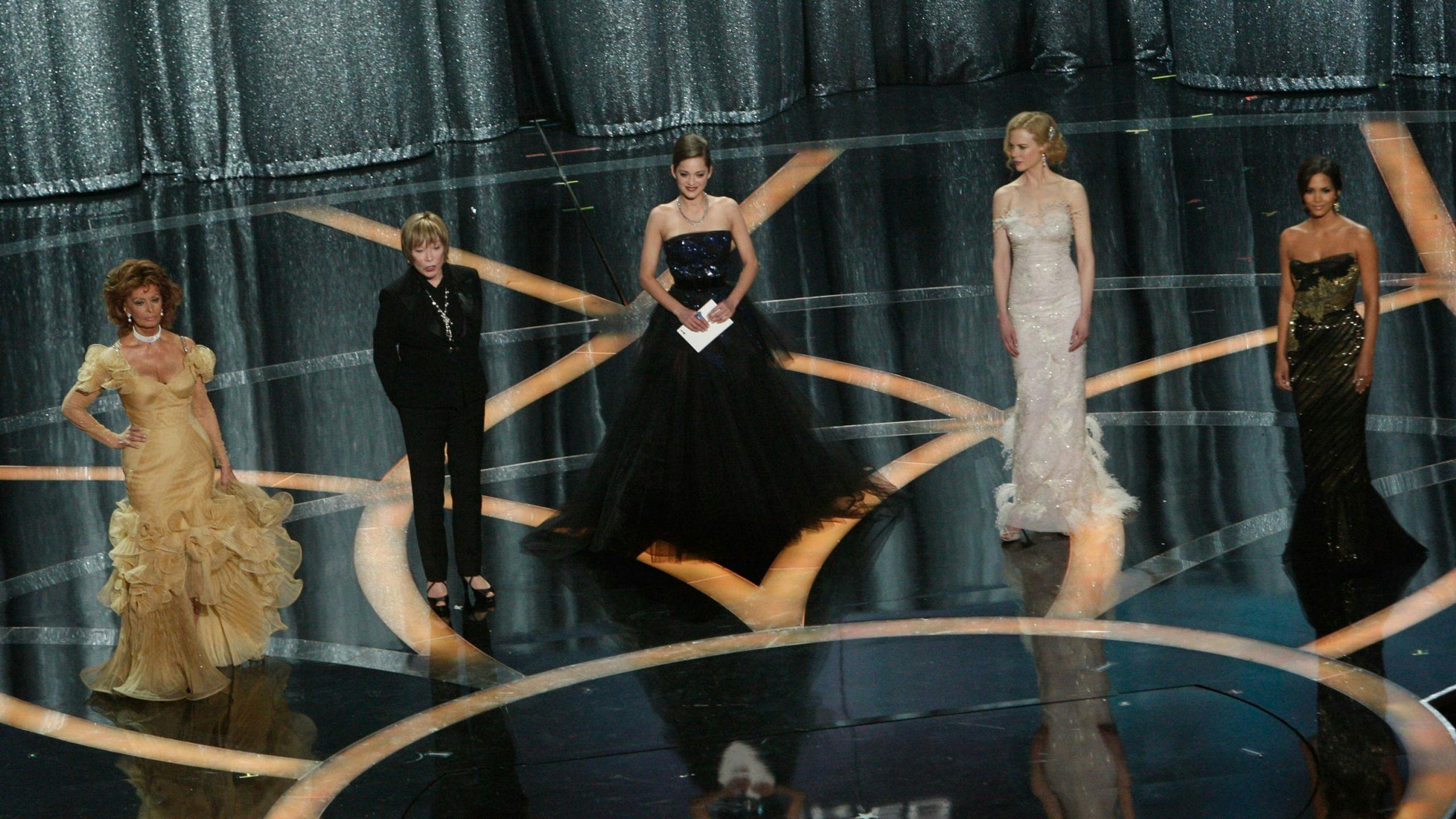 Sophia Loren, Shirley McLaine, Marion Cotillard, Nicole Kidman y Halle Berry, en la ceremonia de los Oscar 2009