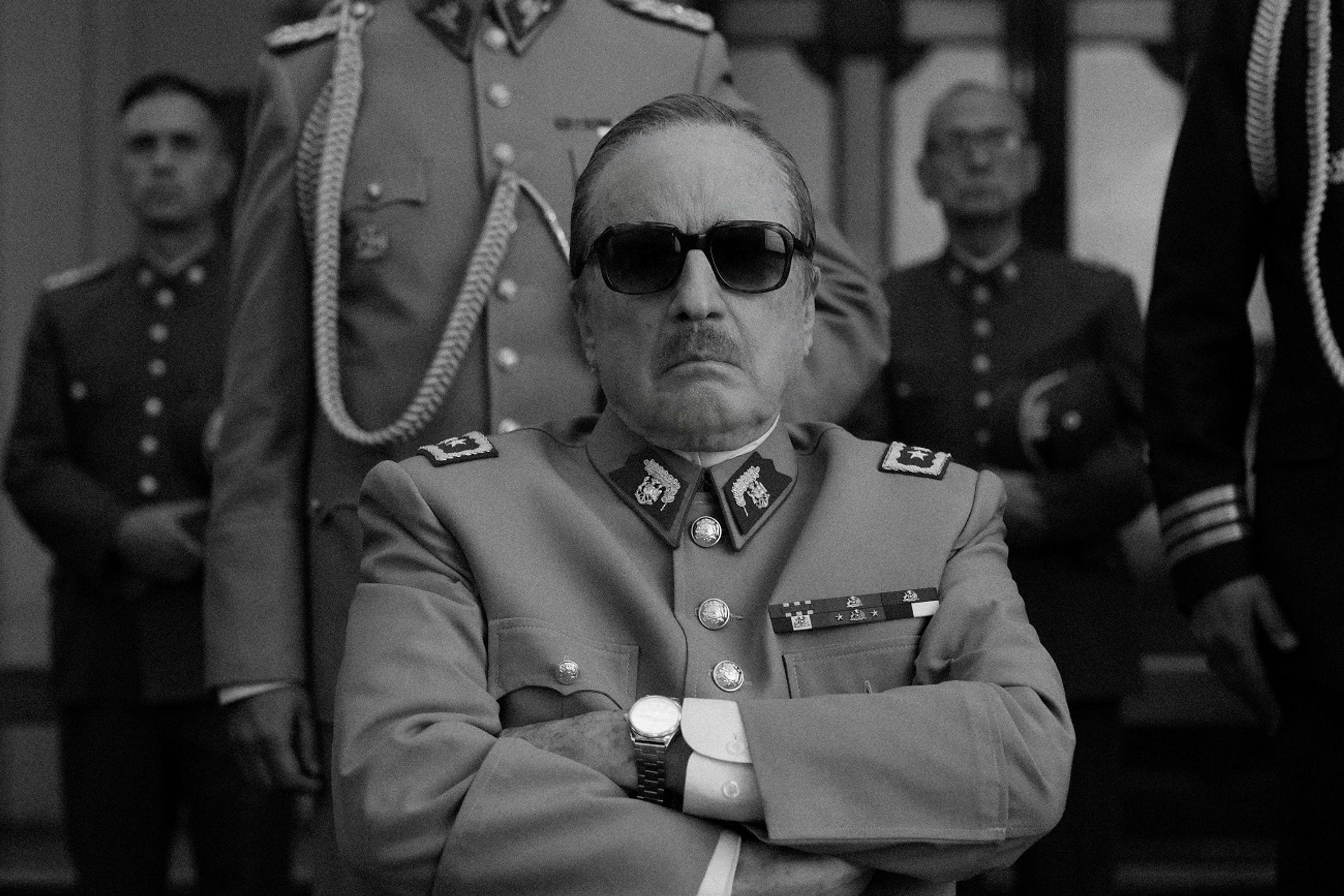 Jaime Vadell como el dictador Augusto Pinochet en 'El Conde' de Pablo Larraín