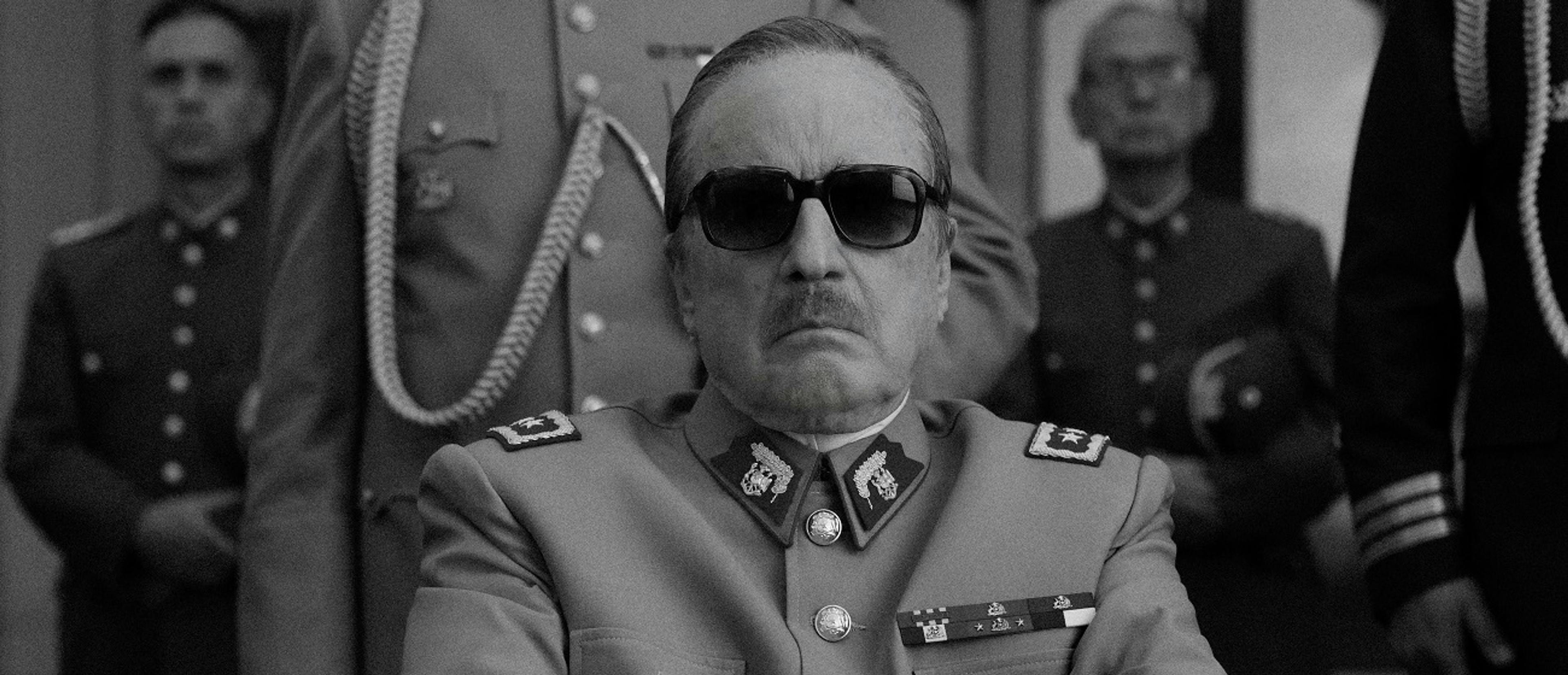 Jaime Vadell como el dictador Augusto Pinochet en 'El Conde' de Pablo Larraín