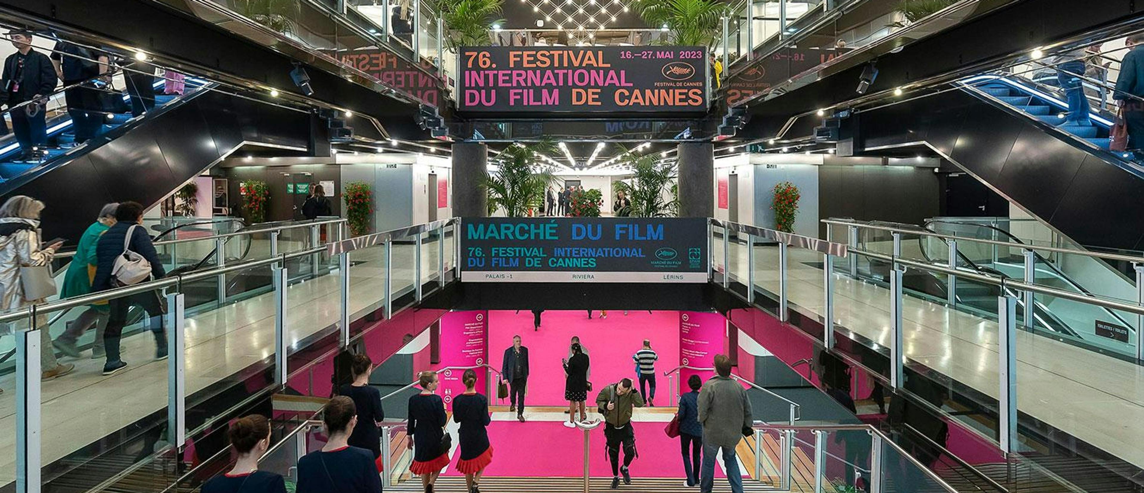 Panorámica de una de las entradas del Marché du Film del Festival de Cannes en su edición de 2023