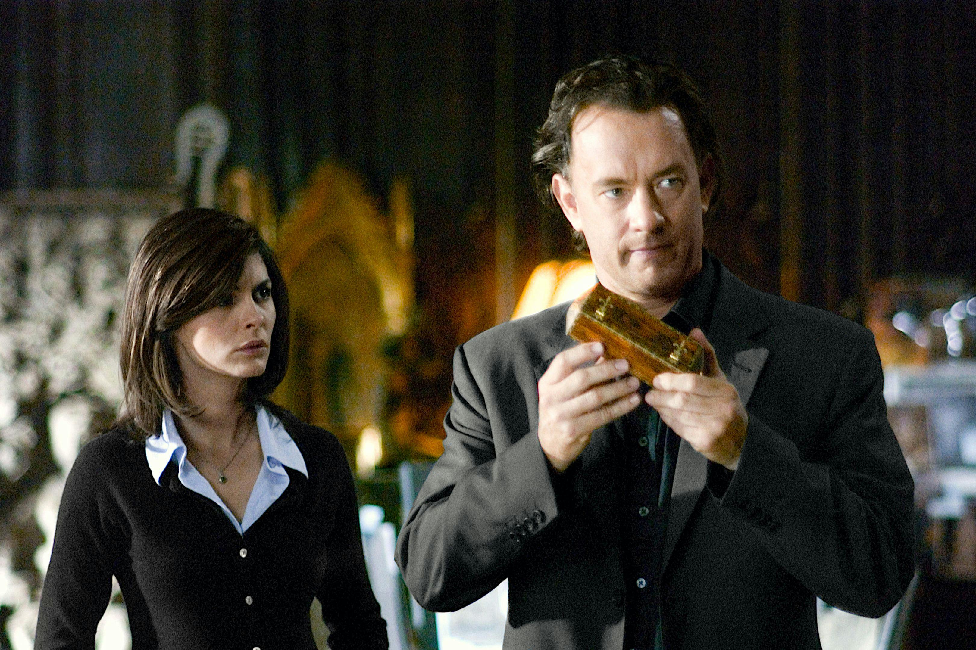 Los actores Audrey Tautou y Tom Hanks, en una imagen promocional de la película 'El código Da Vinci'