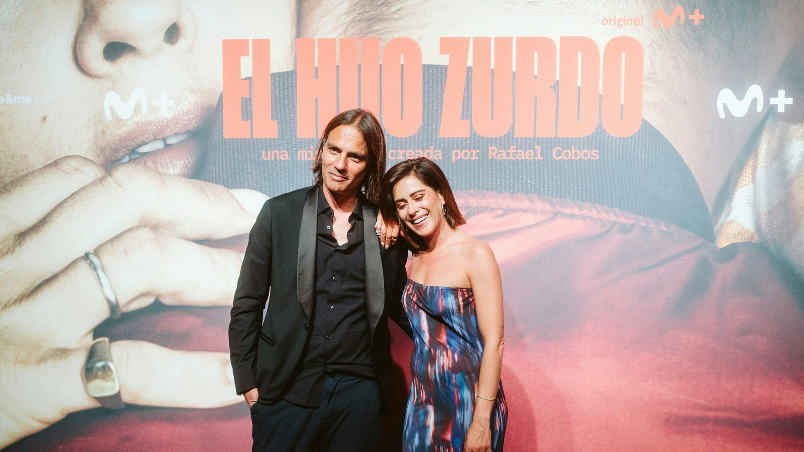 María León y Rafael Cobos en el estreno en Sevilla de la serie 'El hijo zurdo'