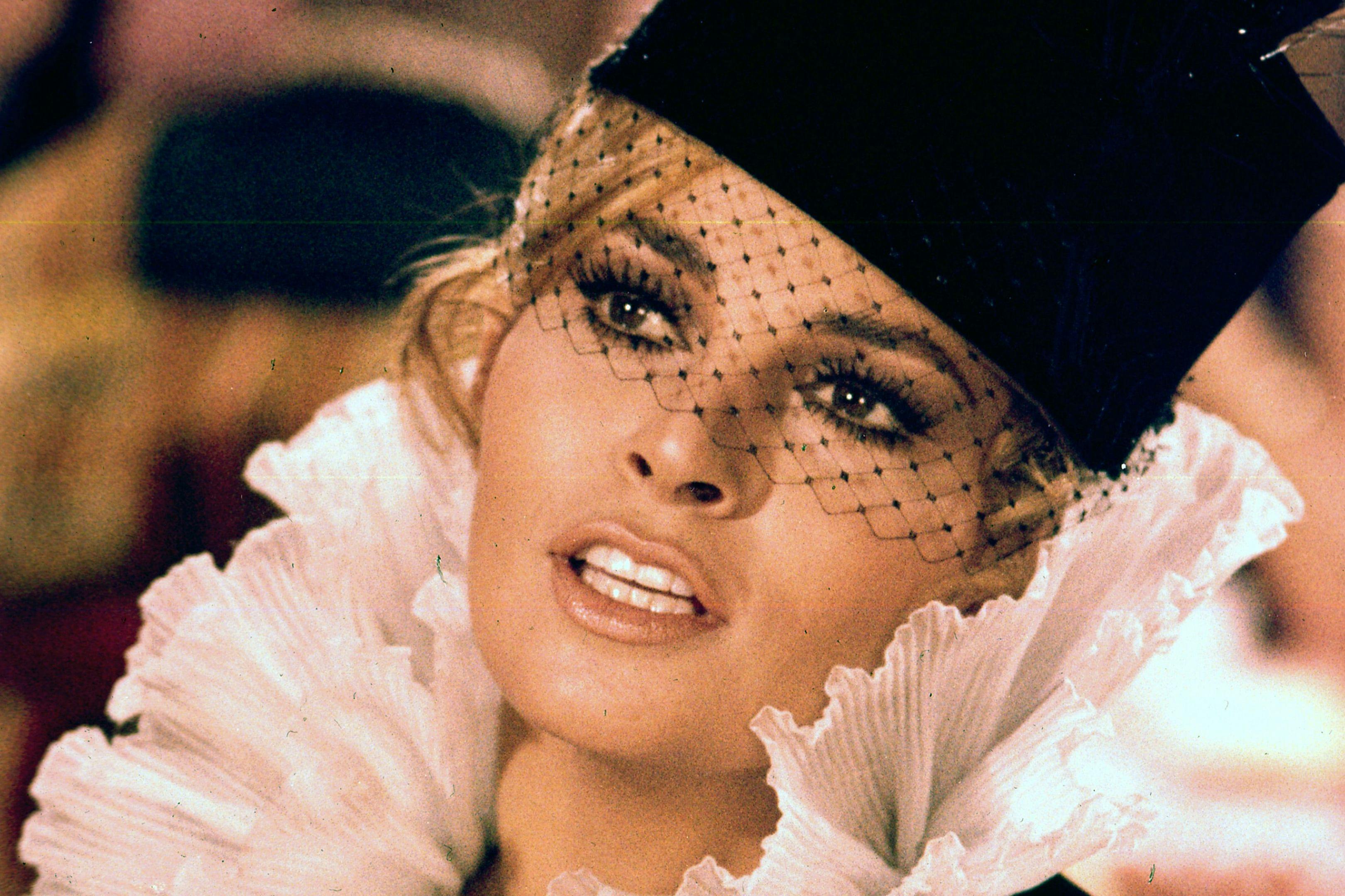 Raquel Welch fue Constance de Bonacieux en 'Los tres mosqueteros: Los diamantes de la reina' (1973)