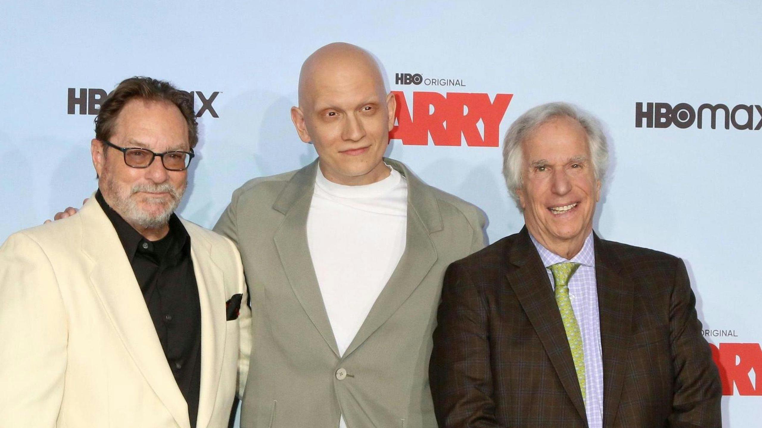 Stephen Root, Anthony Carrigan y Henry Winkler en la premiere de la cuarta temporada de 'Barry'