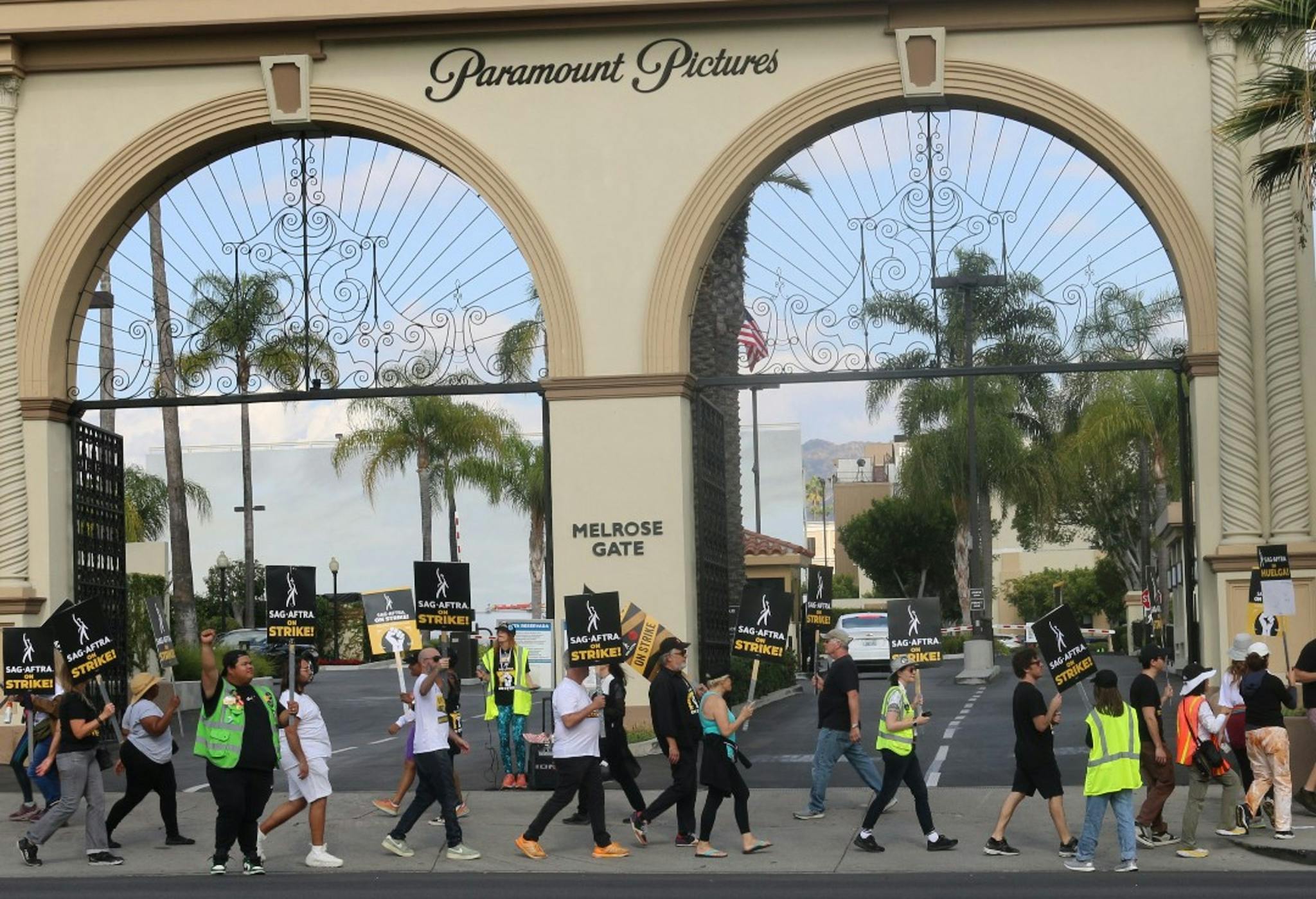 Se acabaron los piquetes de actores en huelga ante la puerta de los estudios de Hollywood