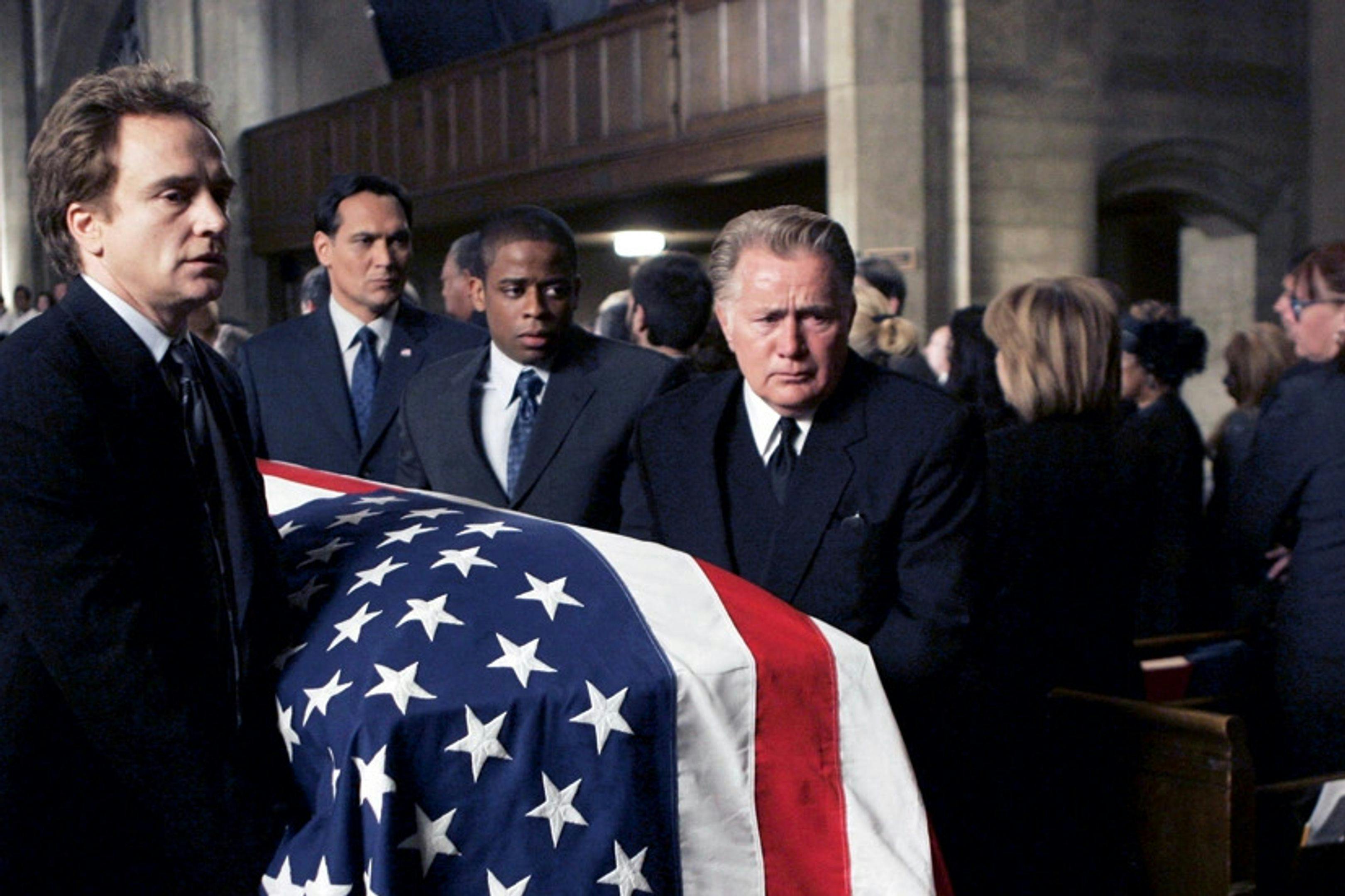 Imagen promocional de la serie 'El ala oeste de la Casa Blanca', con Bradley Whitford, Martin Sheen y Jimmy Smits, entre otros