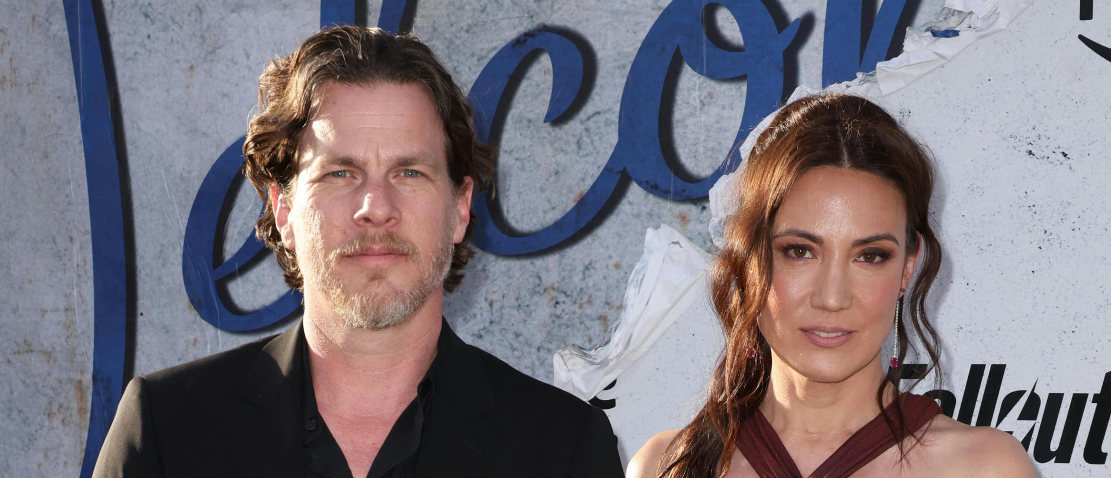 Los productores Jonathan Nolan y Lisa Joy en la premiere de la serie 'Fallout' en Los Angeles