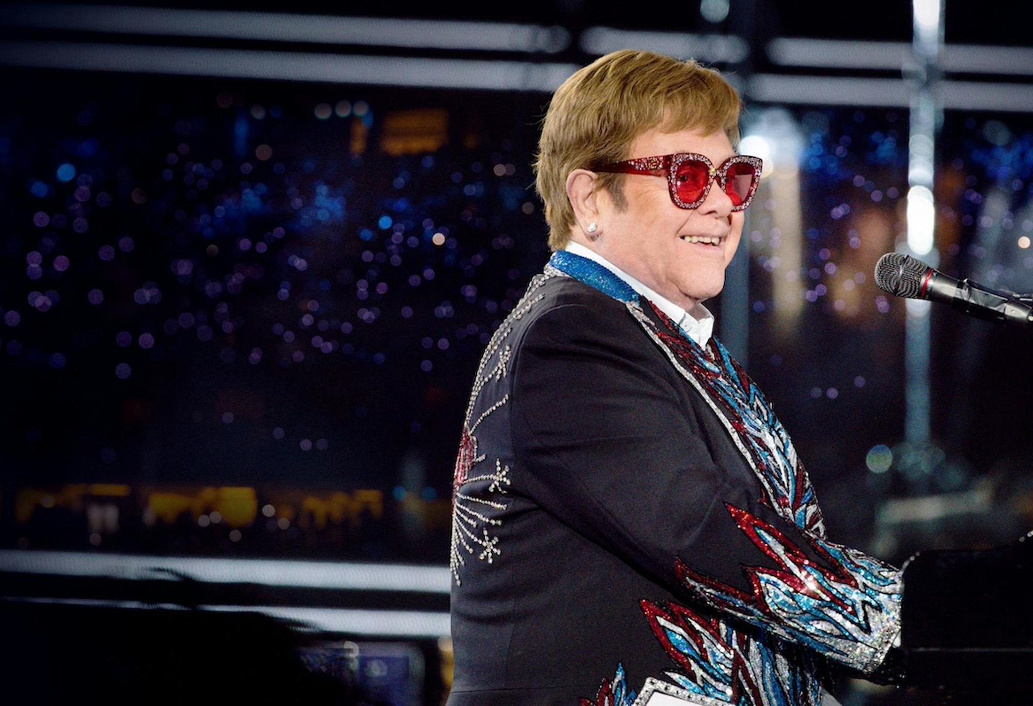 Su gira de despedida ha dado a Elton John el Emmy que necesitaba para convertirse en la 19ª persona en completar el EGOT