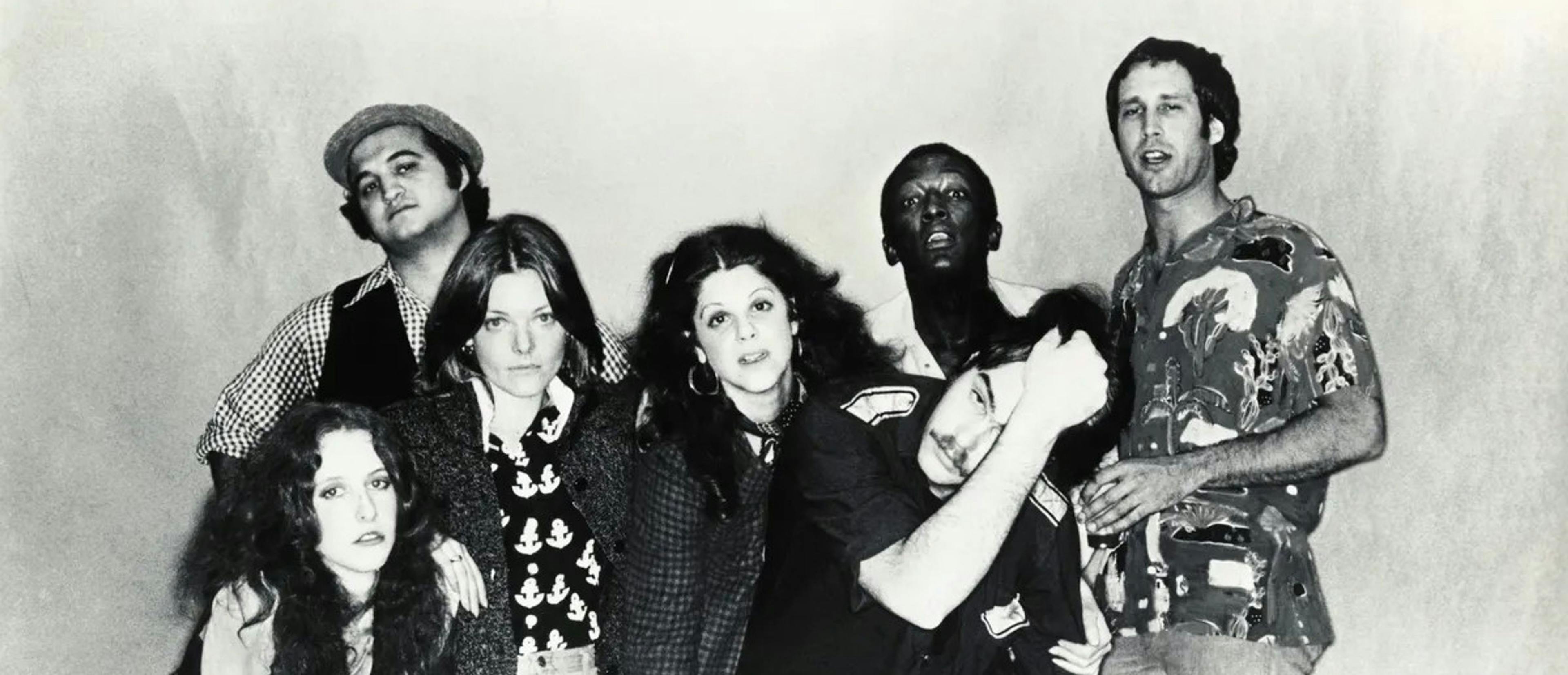 El reparto original de 'Saturday Night Live', con Laraine Newman, John Belushi, Jane Curtin, Gilda Radner, Garrett Morris, Dan Aykroyd y Chevy Chase.
