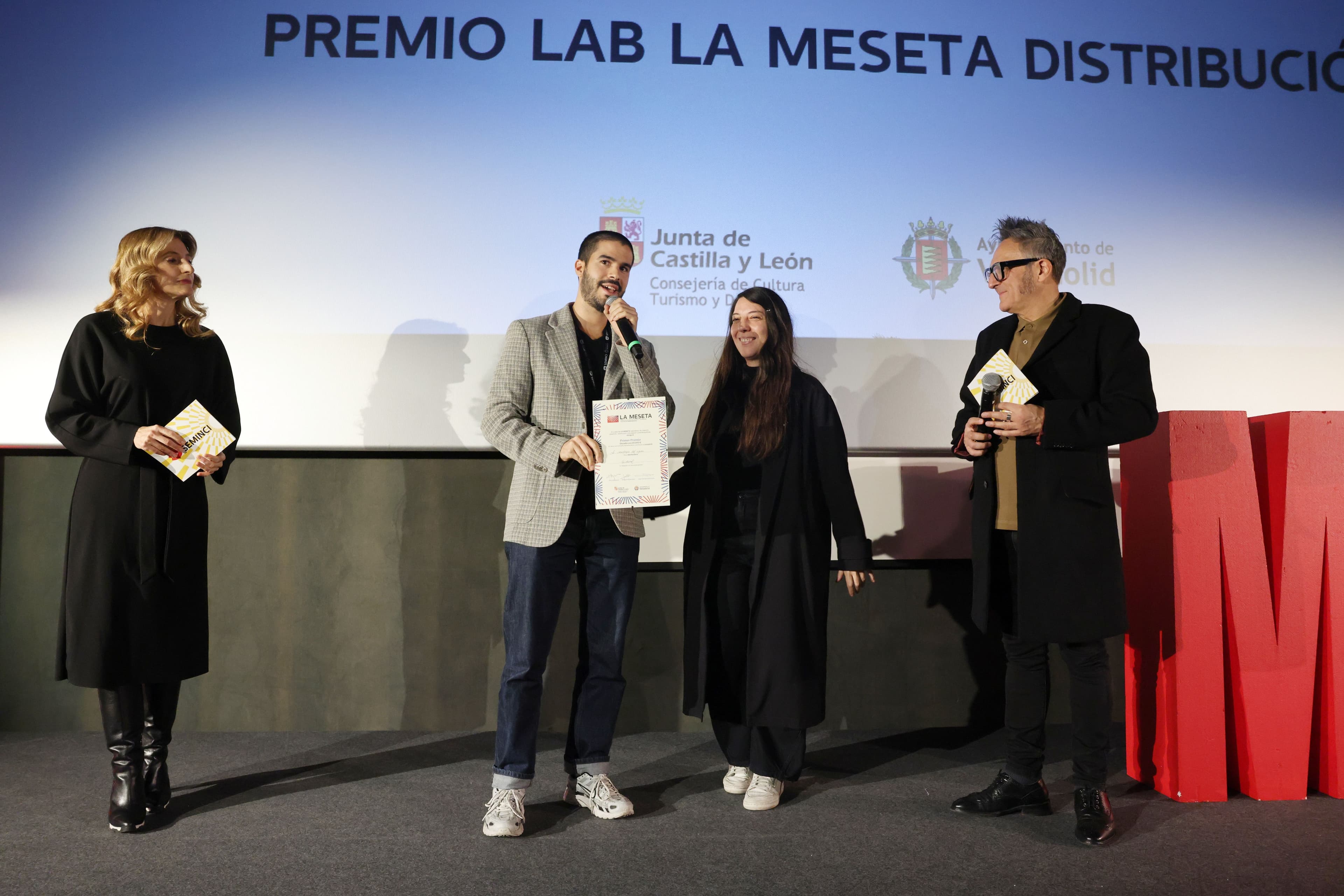 El equipo de Sideral recoge el Premio La Meseta a la distribución en el MERCI 2025 de la Seminci de Valladolid