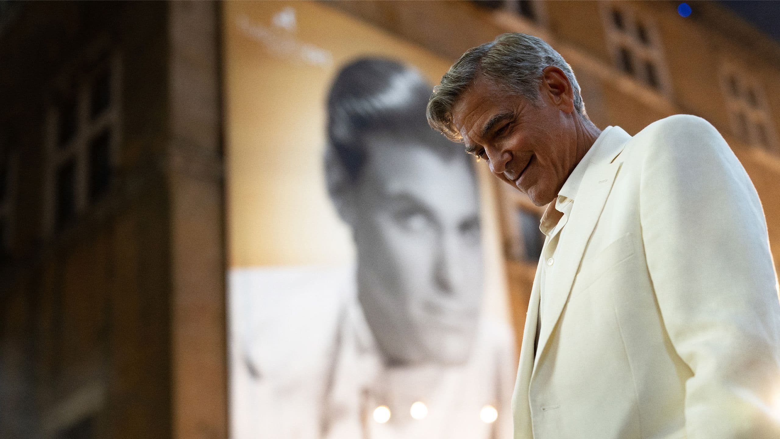 El actor George Clooney en un fotograma de 'Jay Kelly', película dirigida por Noah Baumbach