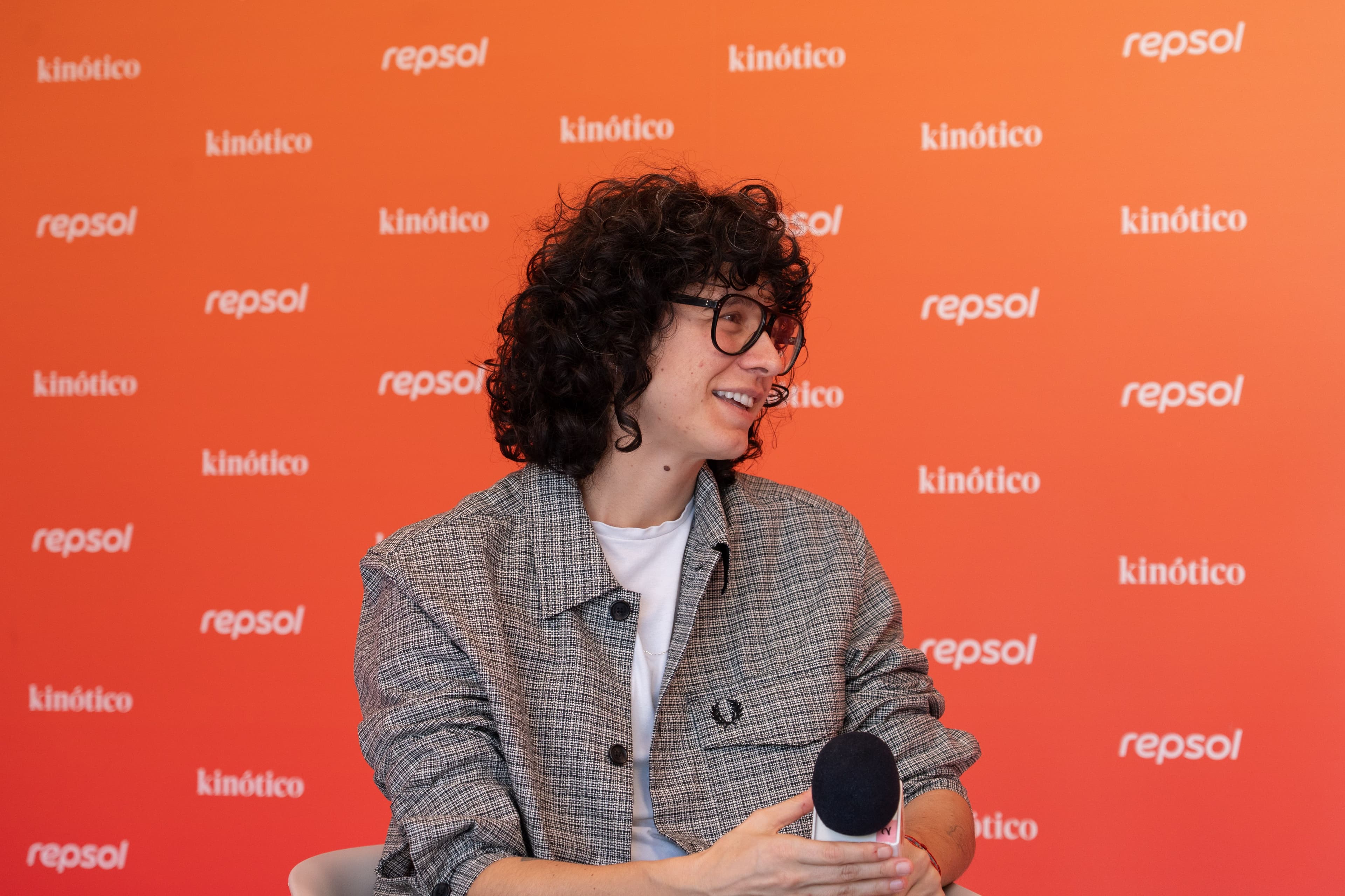 La supervisora de efectos especiales Laura Pedro, en el set de Kinótico en el Festival de San Sebastián 2026