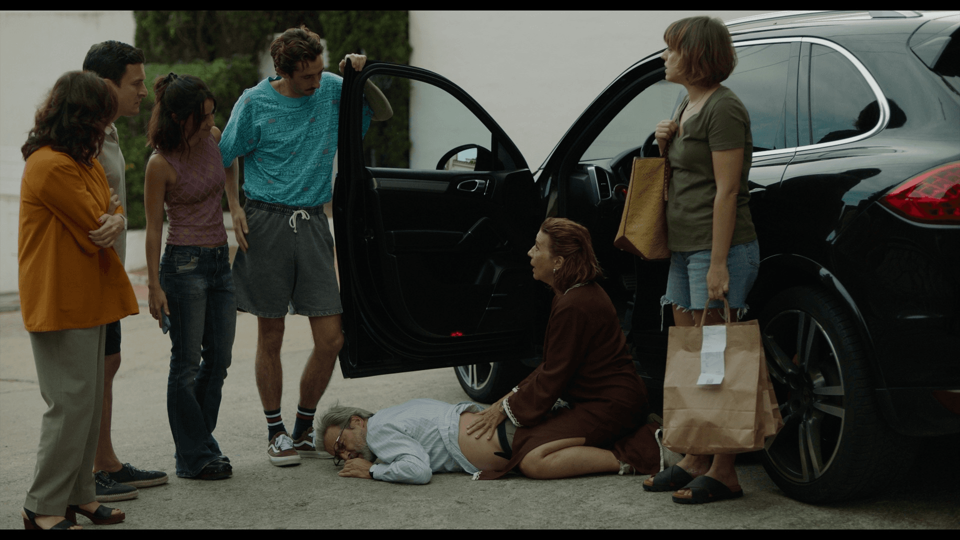 Fotograma de 'Casa en flames', de Dani de la Orden, película de apertura del BCN Film Fest 2024