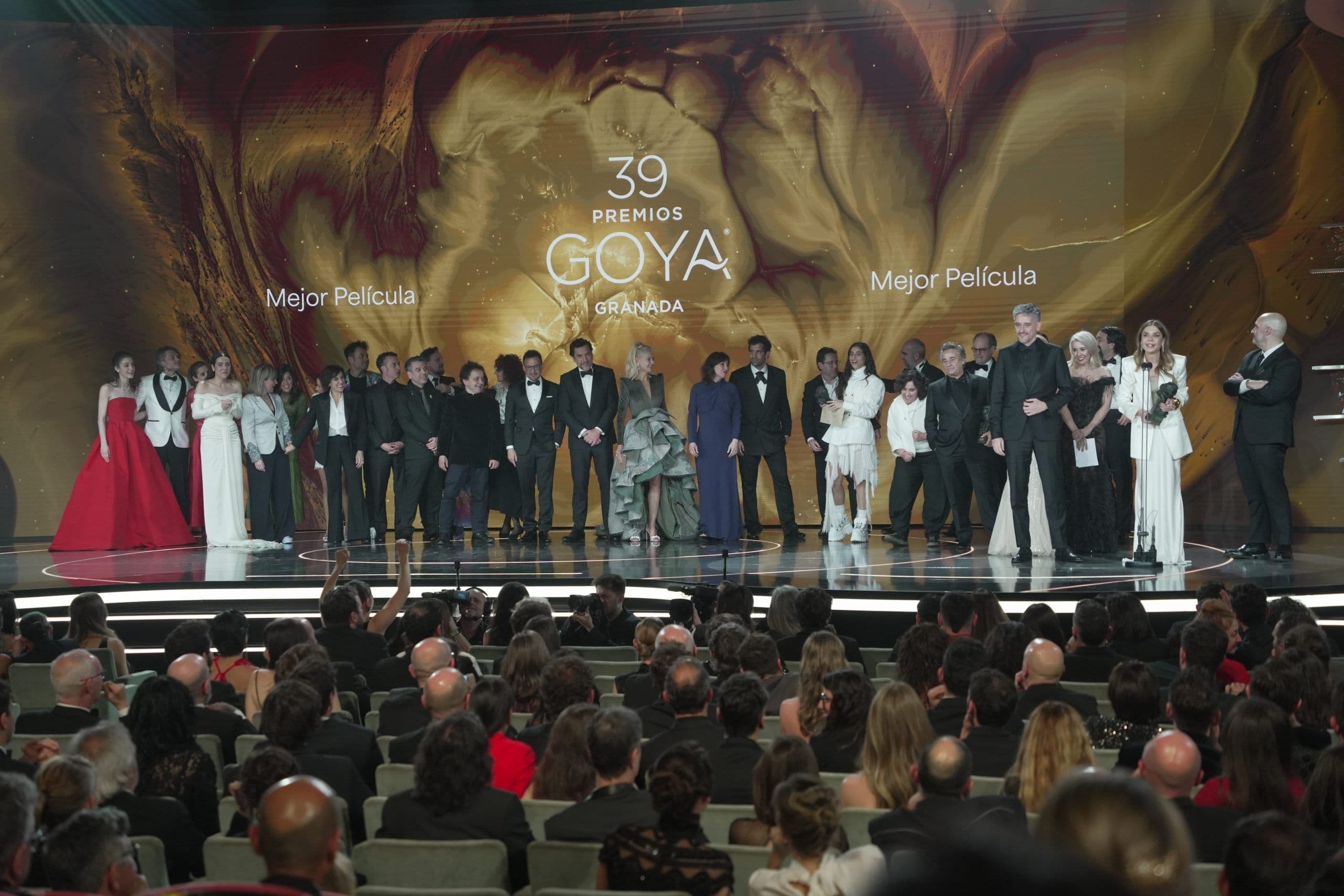Los equipos de 'La infiltrada' y 'el 47', sobre el escenario de los Goya