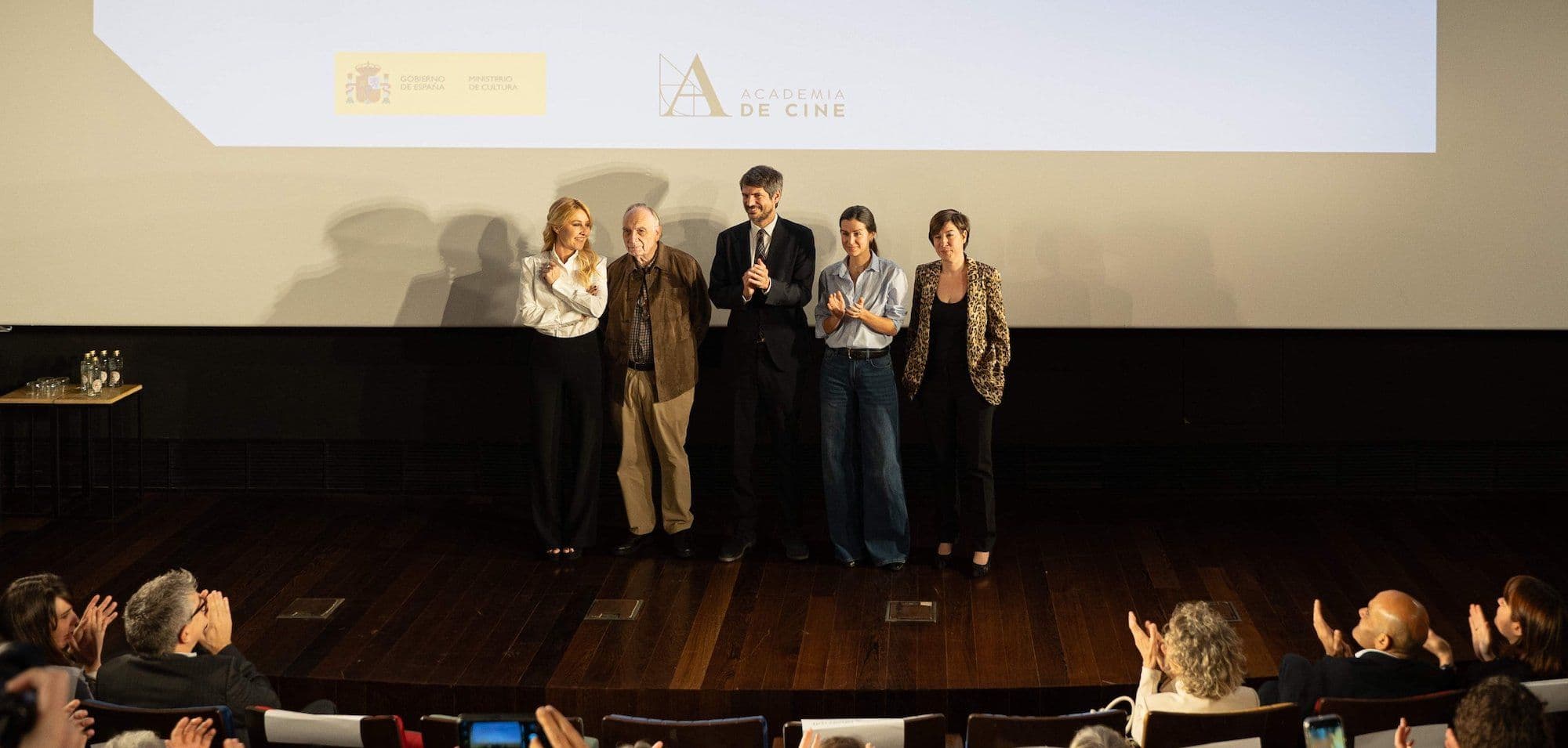 De izquierda a derecha: Cayetana Guillén Cuervo, Fernando Méndez-Leite, Ernest Urtasun, Mar Rojo y Virginia Yagüe en la presentación de la Academia