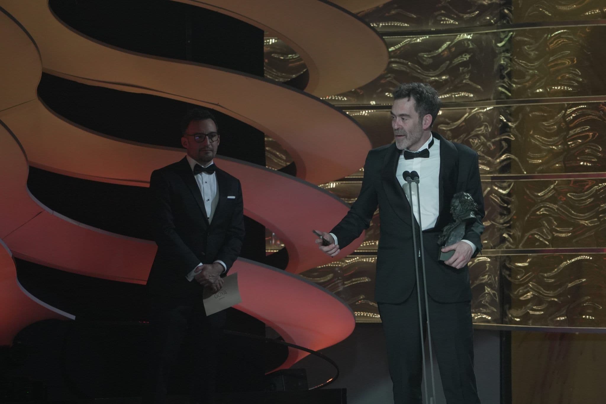 Alejandro Amenábar entregó el Goya a la Mejor Dirección a Pol Rodríguez y un ausente Isaki Lacuesta por 'Segundo premio'