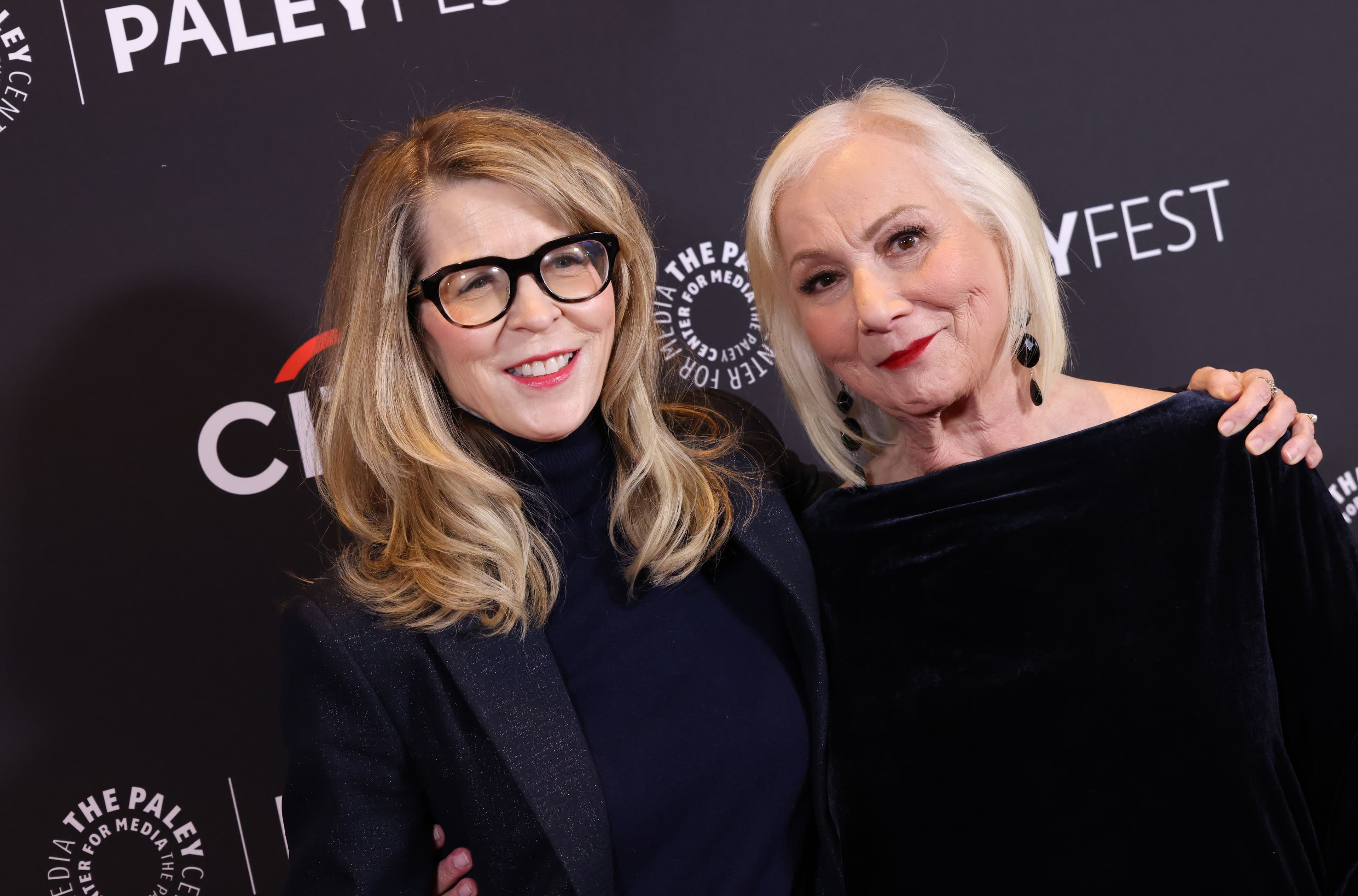 La showrunner Charlotte Stoudt y la directora Mimi Leder en una foto de archivo presentando la tercera temporada de 'The Morning Show'