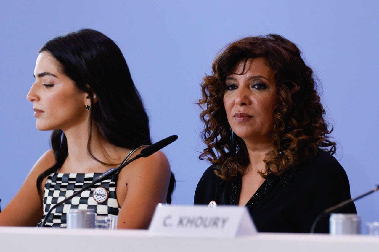 Saja Kilani y Kaouther Ben Hania en la rueda de prensa de presentación de 'La voz de Hind' en el Festival de Venecia