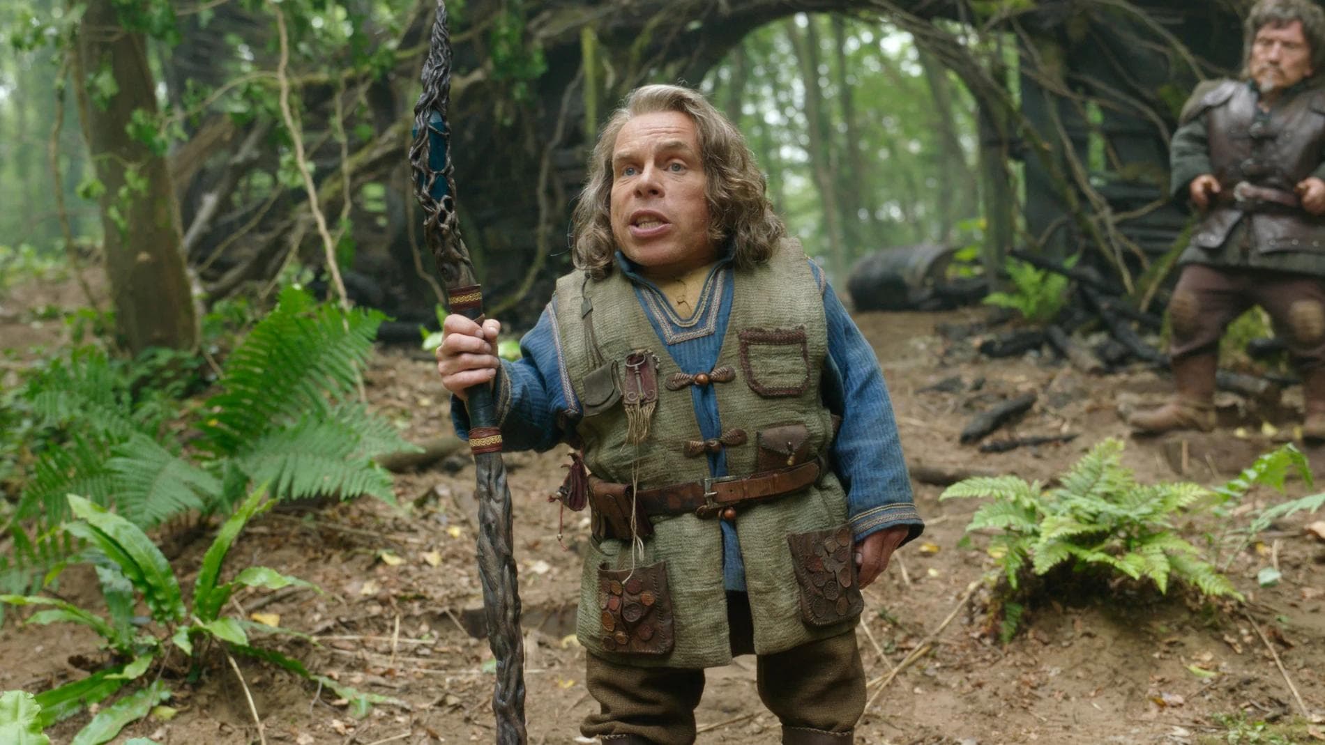 Warwick Davis volvió a ser Willow en su serie