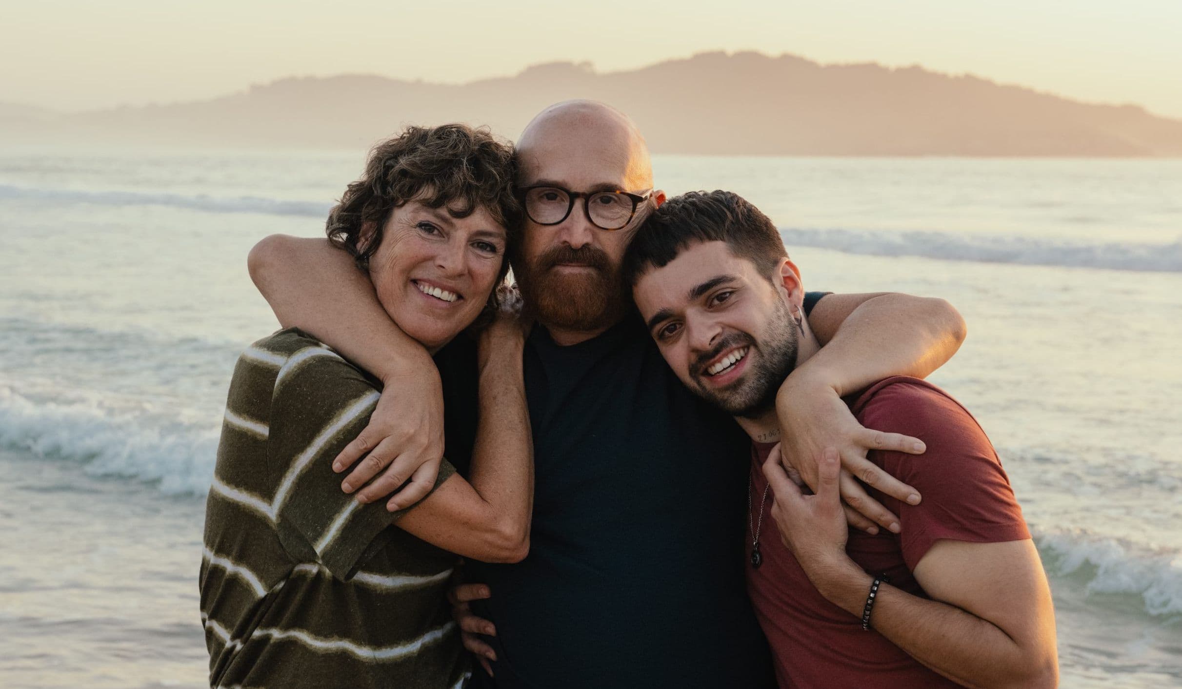 Fotograma de la tercera temporada de ‘Rapa’, con Mónica López, Javier Cámara y Darío Loureiro