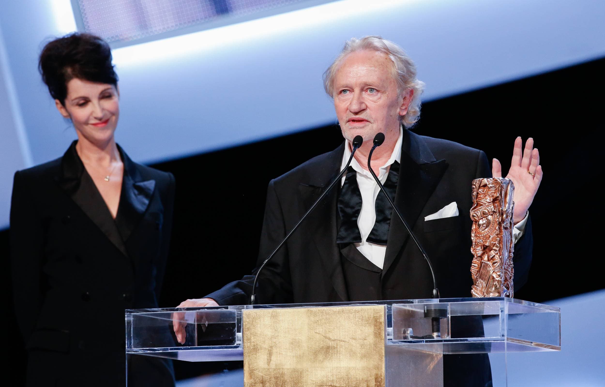 El actor Niels Arestrup durante su discurso de aceptación y agradecimiento del César en 2014