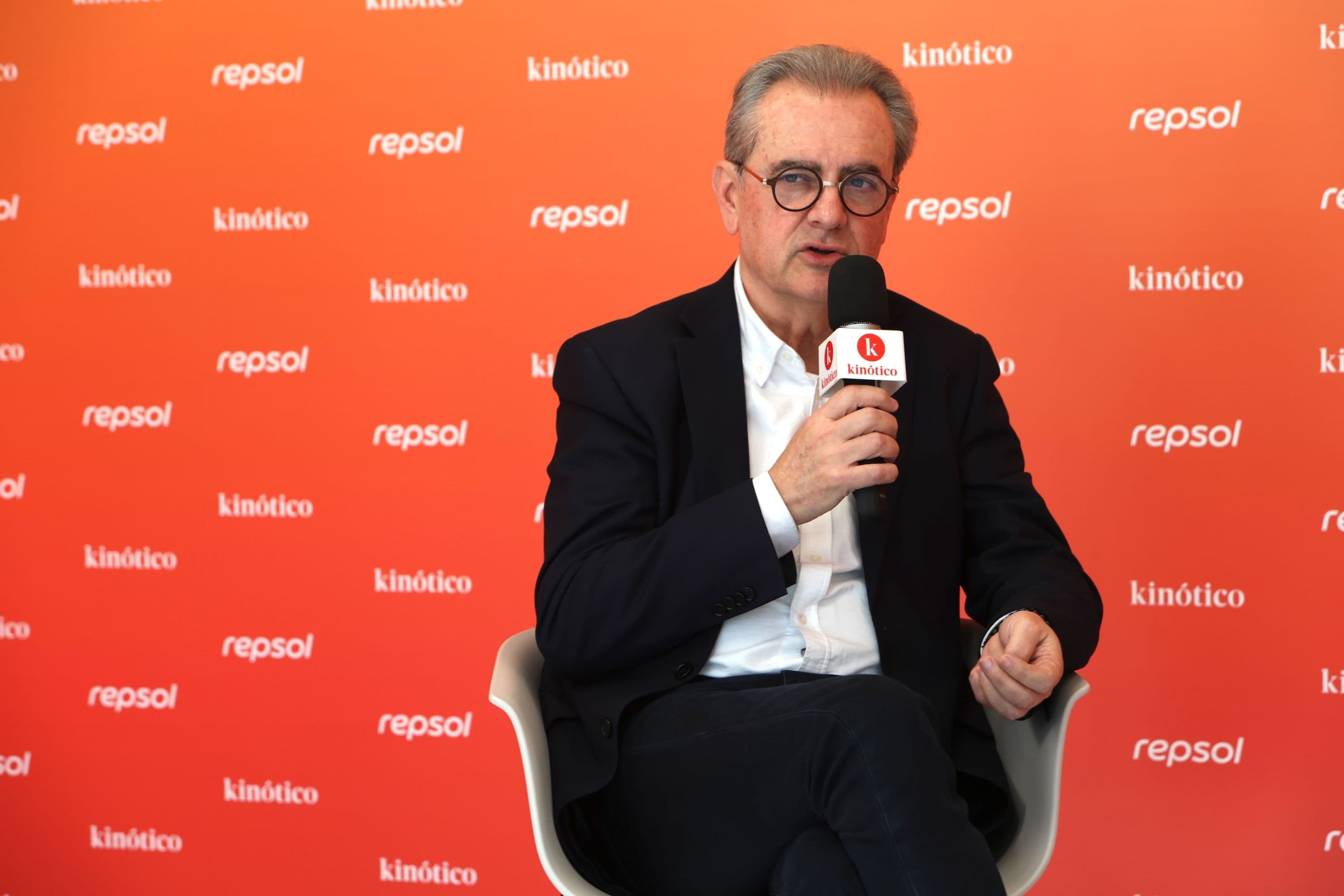 El director del Festival de Málaga, Juan Antonio Vigar, durante su entrevista en el set de Kinótico en la edición 29 del certamen