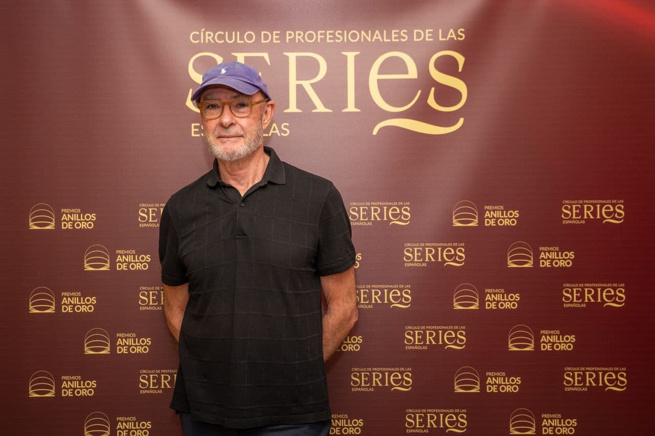 Joan Álvarez, presidente de los Premios Anillos de Oro, durante la presentación del Círculo de Profesionales de las Series Españolas, en el marco de South International Series Festival 2025, en Cádiz