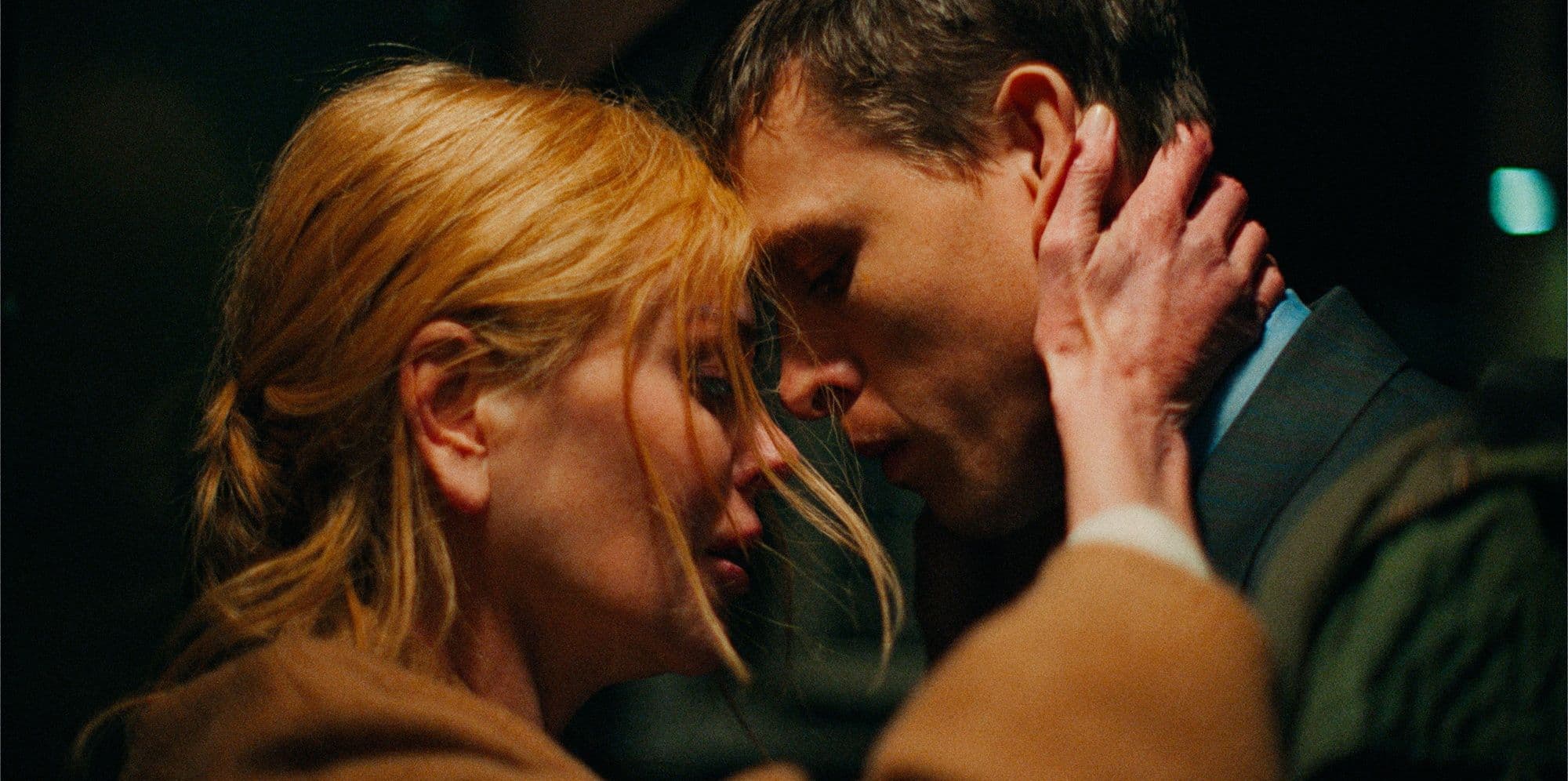 Nicole Kidman y Harris Dickinson en un fotograma de 'Babygirl', dirigida por Halina Rejin