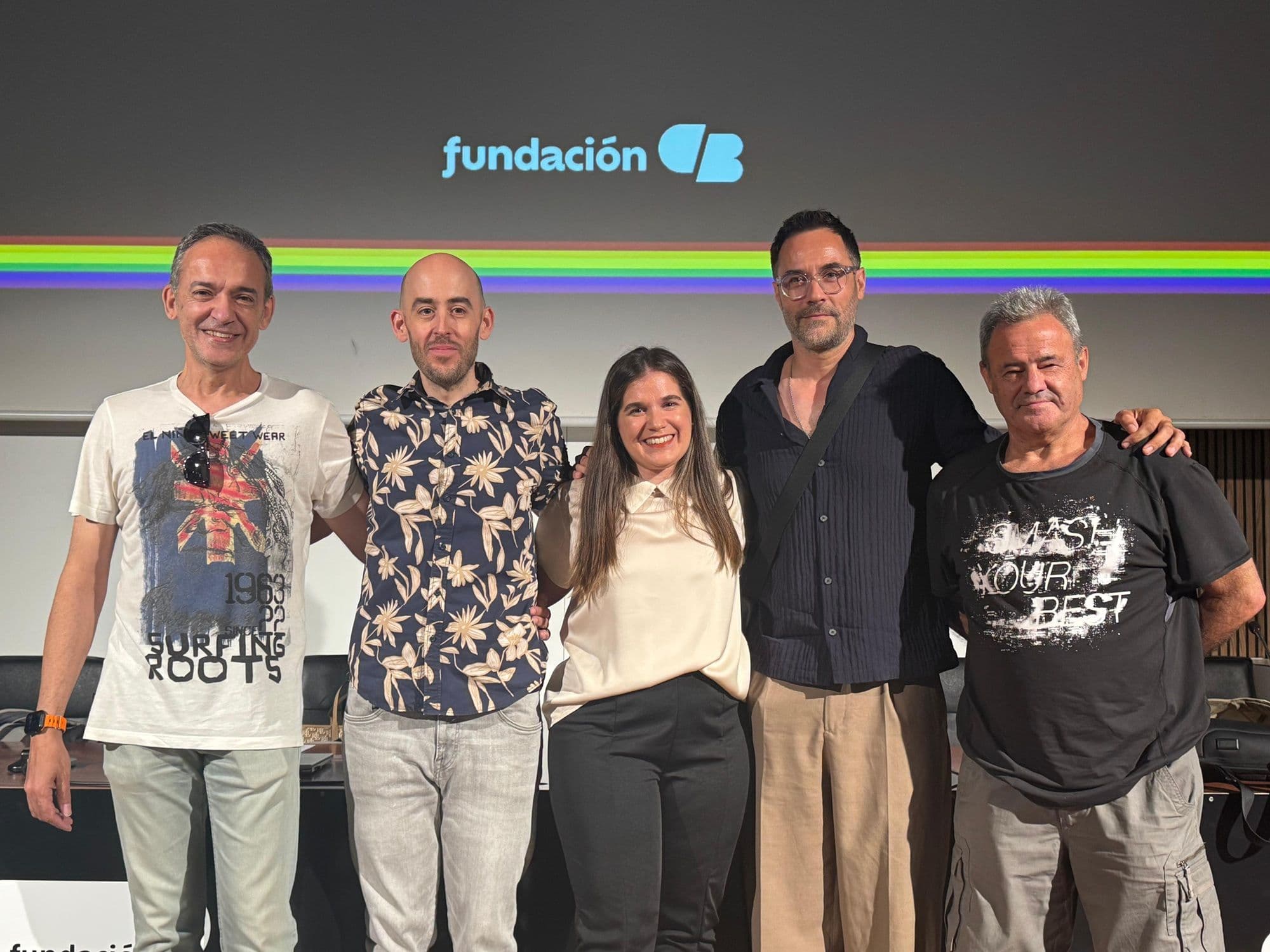 Fotografía de la junta directiva de la Academia de Cine de Extremadura elegida en 2025 con Pilar Díaz Pardo, su nueva presidenta, en el centro