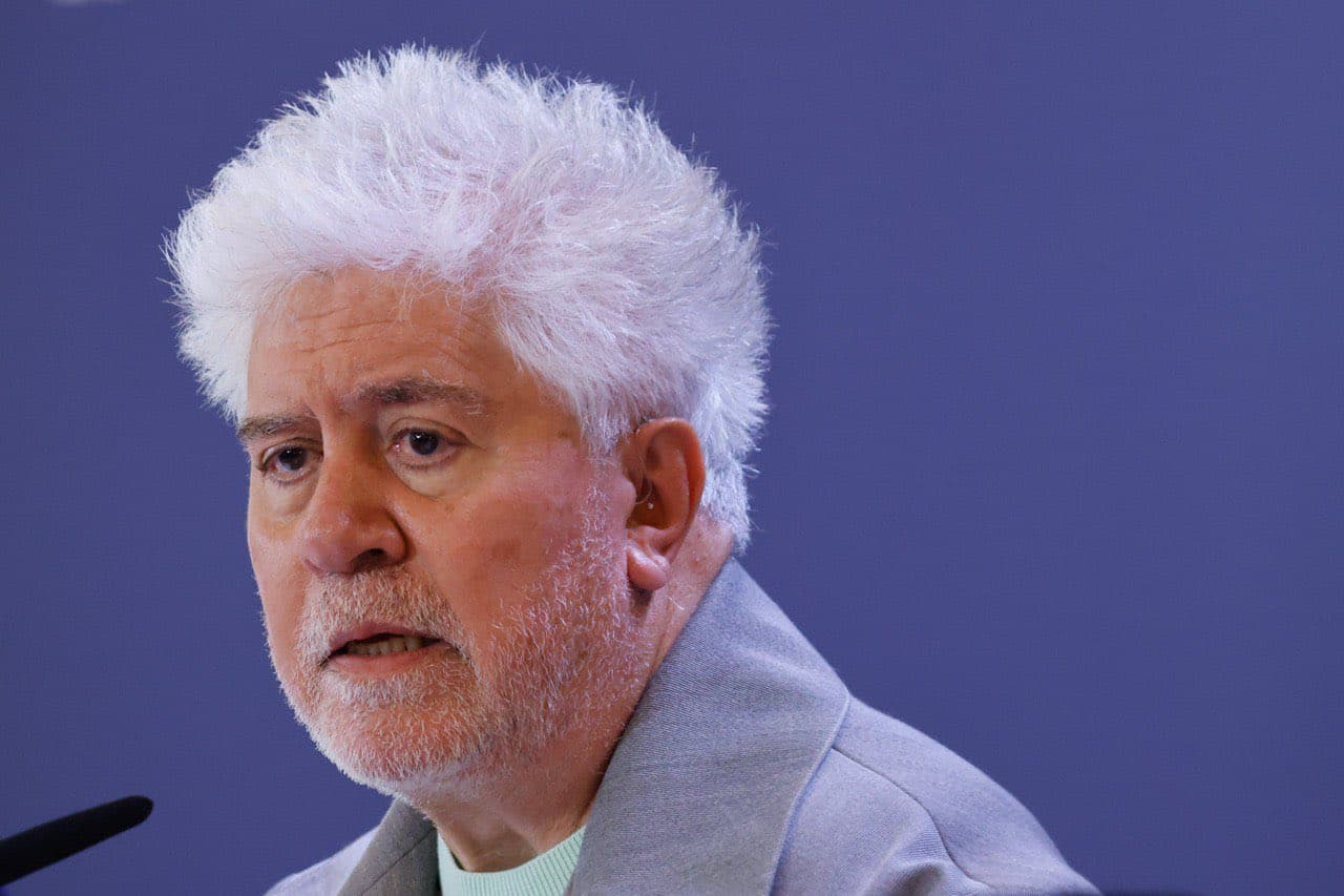 Pedro Almodóvar en la rueda de prensa de presentación de 'La habitación de al lado'