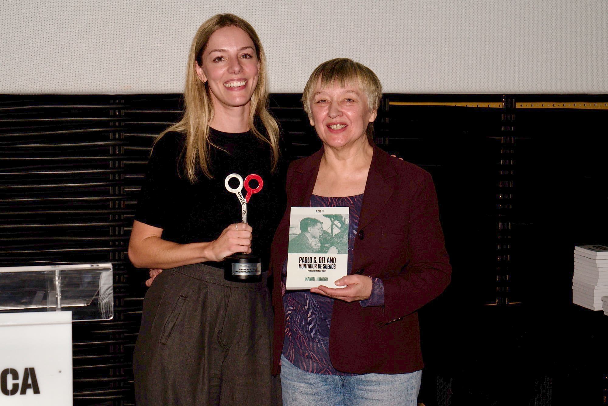 Victoria Lammers recoge el premio al Mejor Montaje de Largometraje por 'La infiltrada' en la I edición de los Premios AMAE