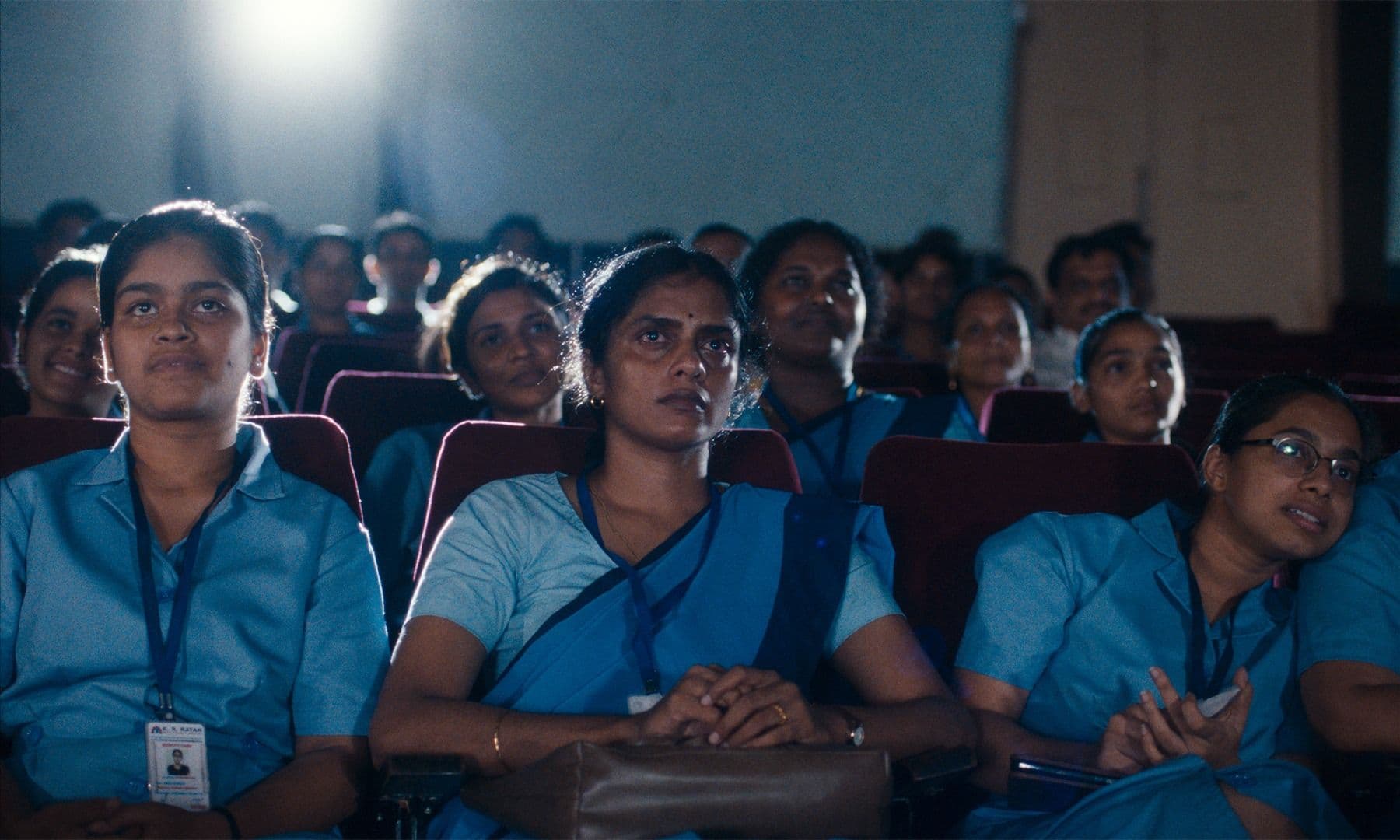 Fotograma de 'La luz que imaginamos', dirigida por Payal Kapadia y Gran Premio del Jurado en Cannes