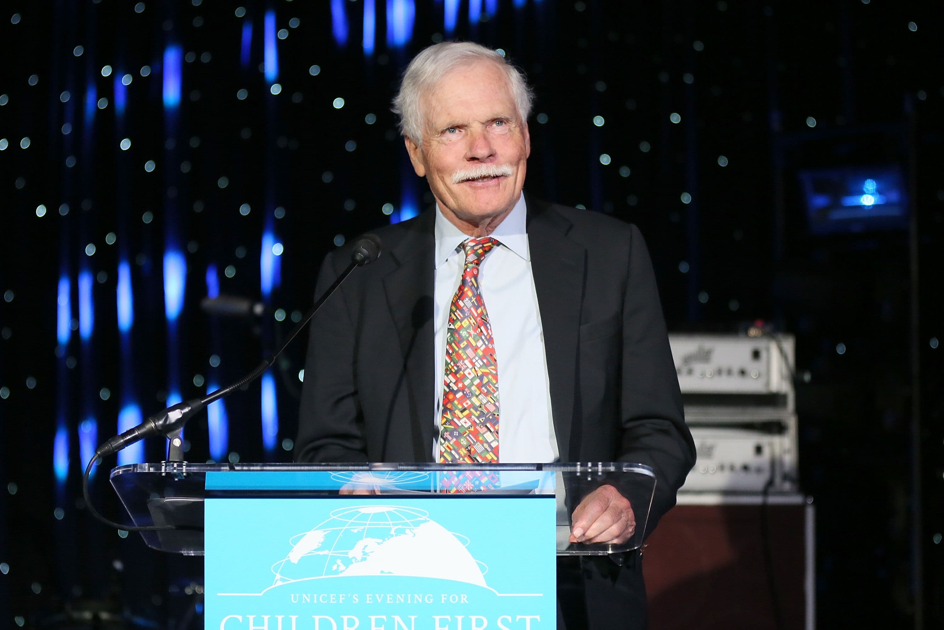 El empresario Ted Turner durante una gala benéfica de UNICEF celebrada en su honor el 30 de marzo de 2016