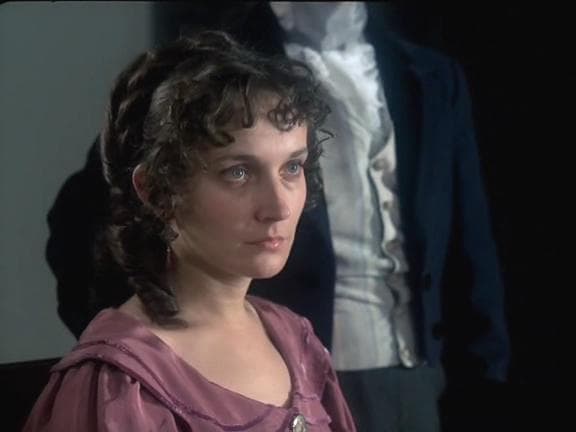La actriz Rosalía Dans, en un fotograma de la miniserie 'Goya' (1985)