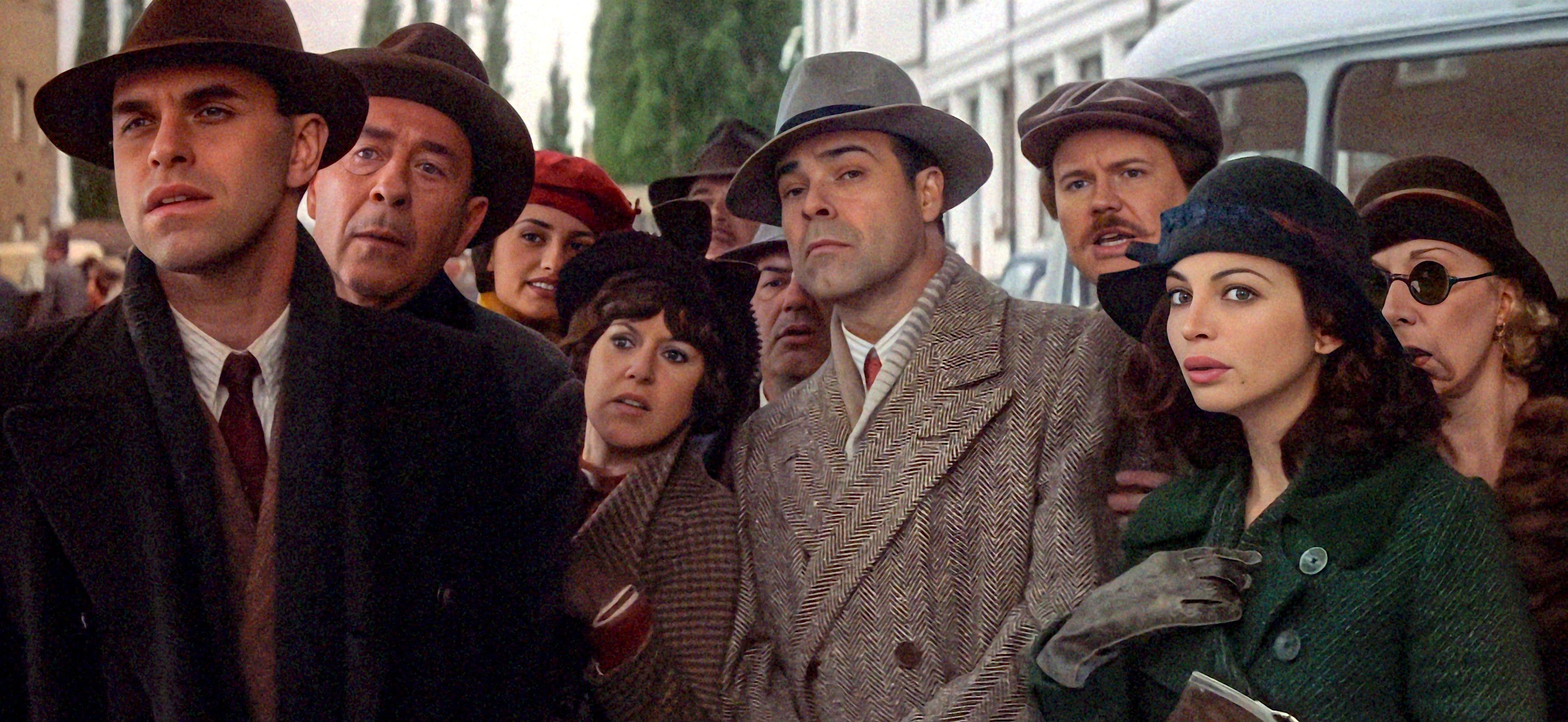 Fotograma promocional de la película 'La niña de tus ojos', dirigida por Fernando Trueba en 1998