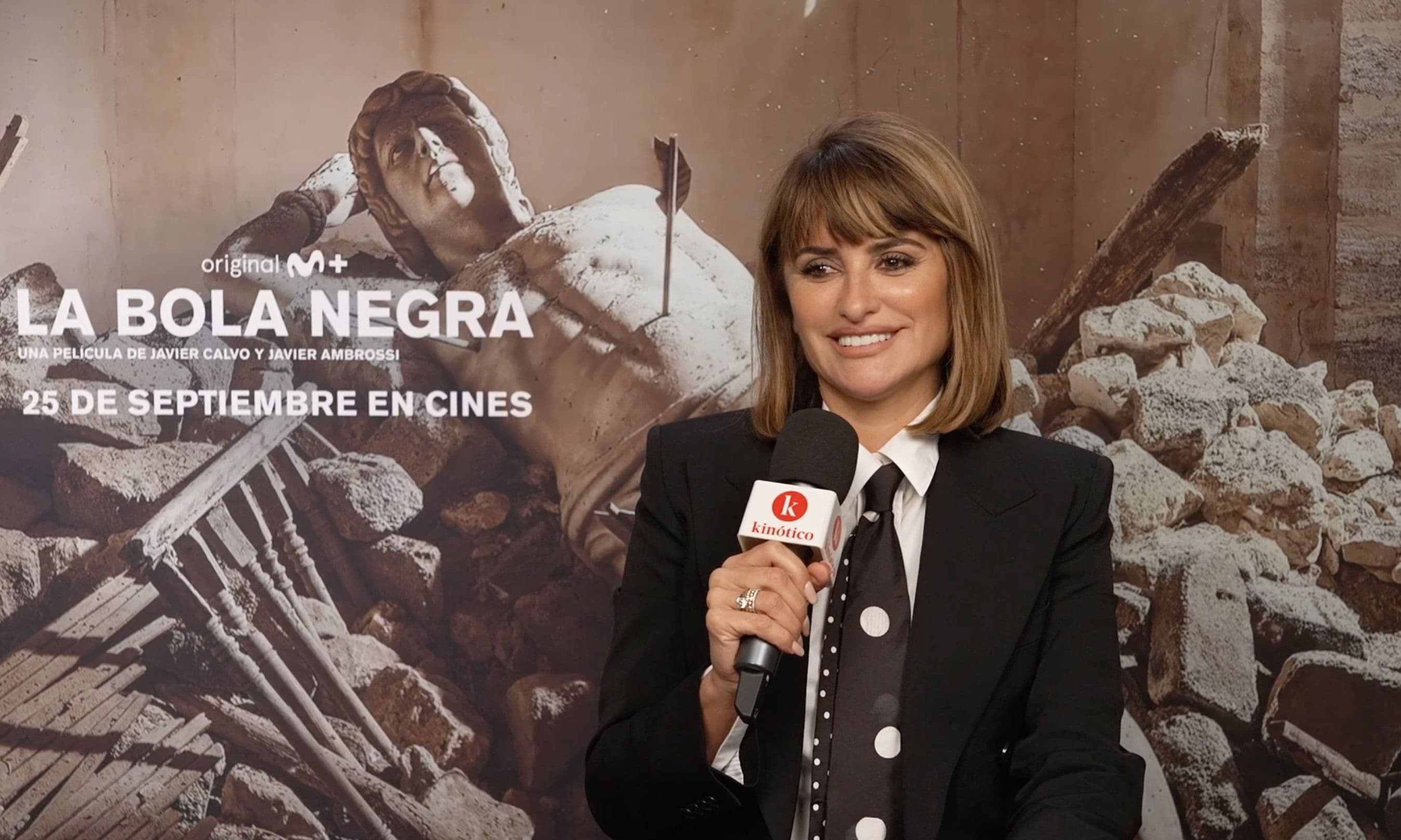 La actriz Penélope Cruz durante la entrevista en el Festival de San Sebastián por 'La bola negra', en septiembre de 2026