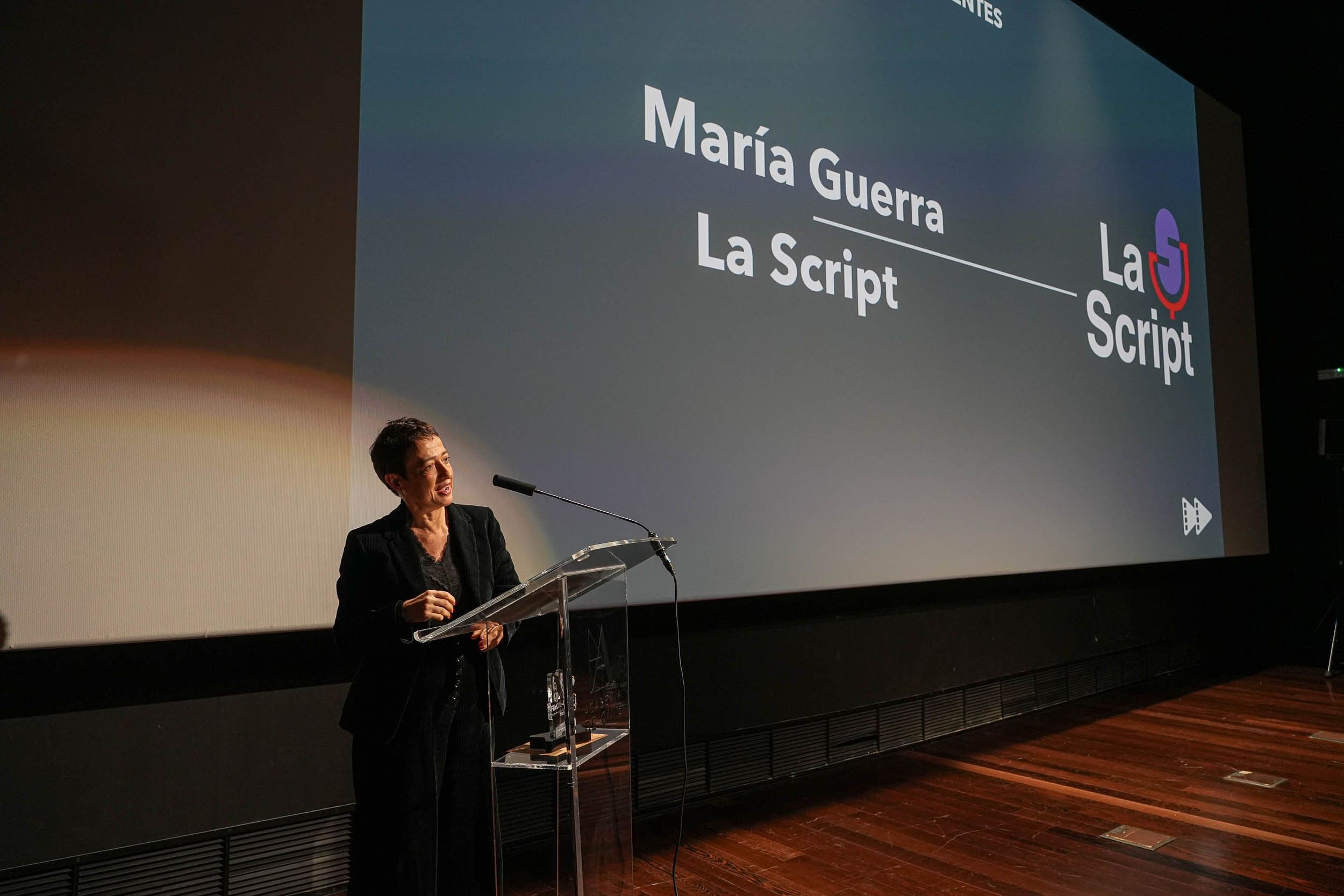 María Guerra recoge el Premio Medios Emergentes que entregan FlixOlé y la URJC para La Script