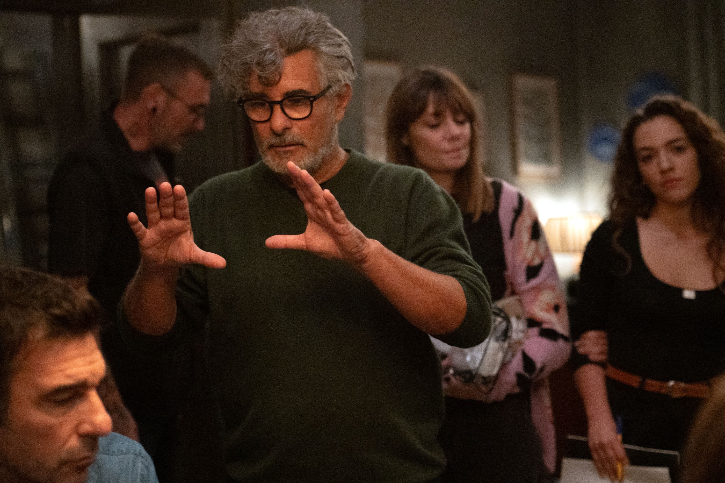 El director y guionista Paolo Genovese durante el rodaje de 'Locamente'