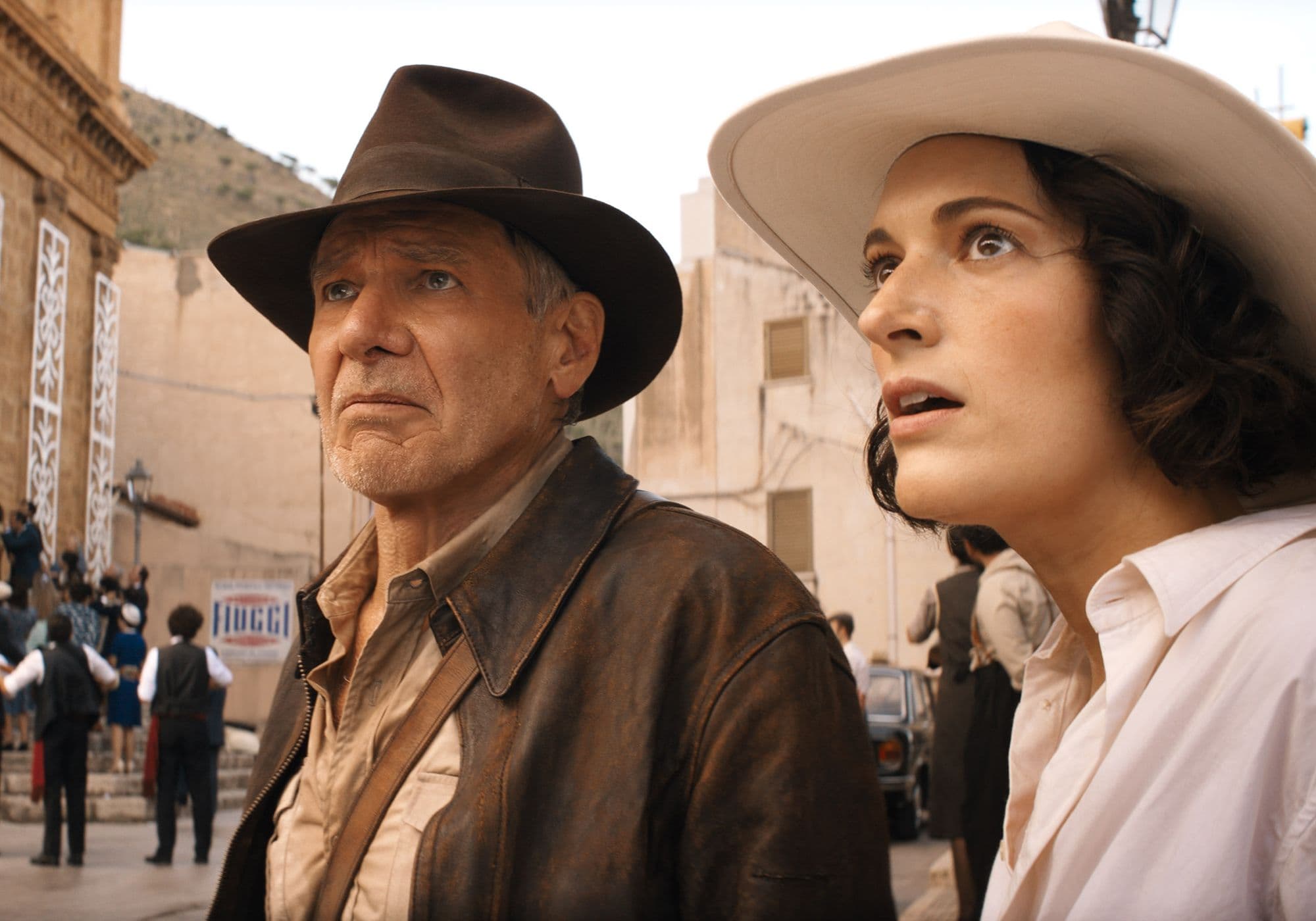 Harrison Ford y Phoebe Waller-Bridge, compañeros de aventuras en 'Indiana Jones y el dial del destino'