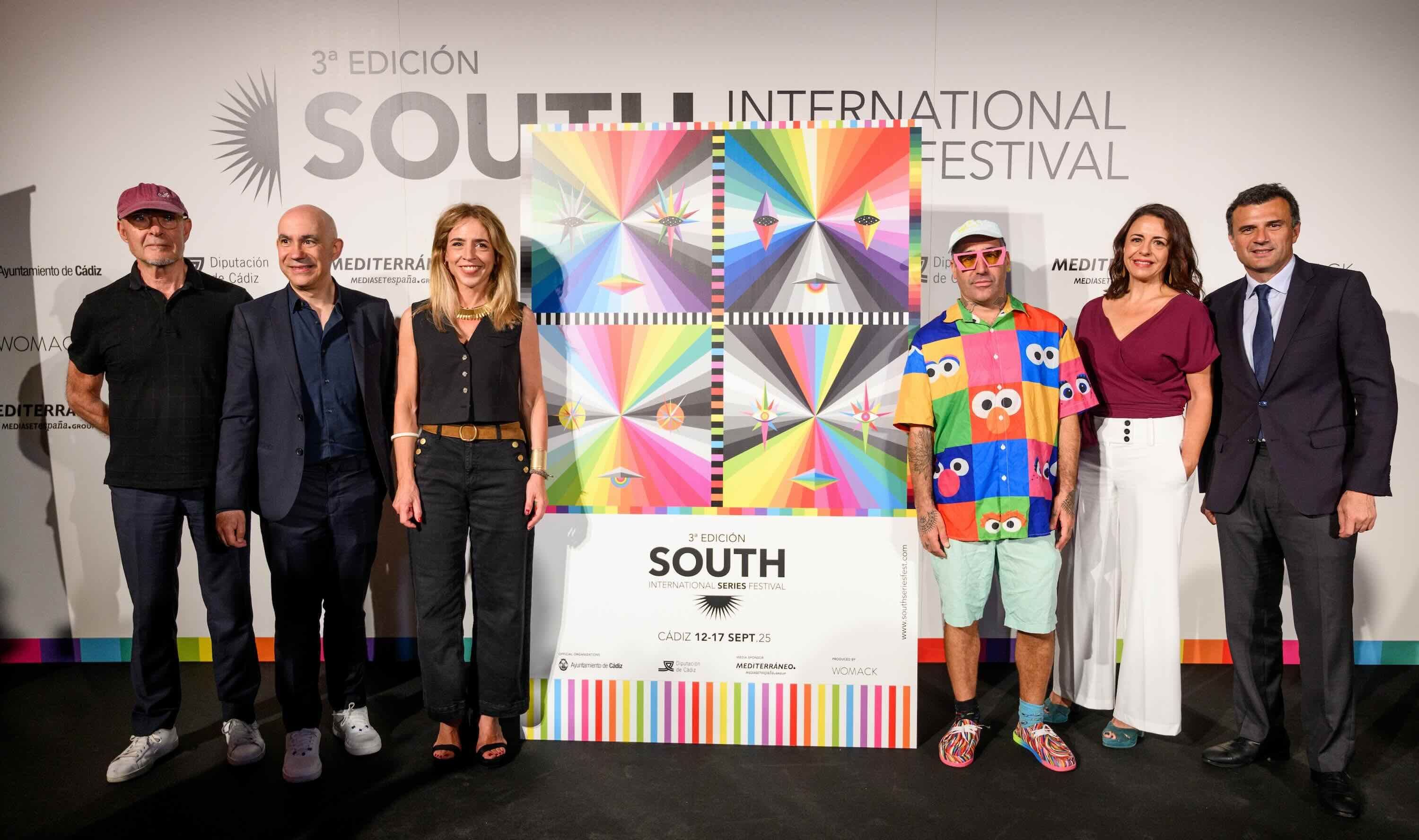 Posado de familia de la presentación de la III edición del South International Series Festival