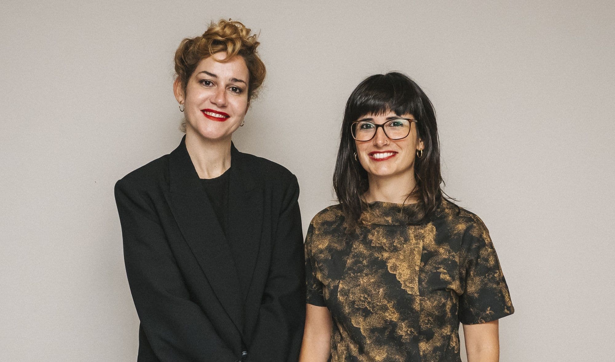 Marta Gómez y Paula Iglesias, directoras de 'Llámame Sinsorga'