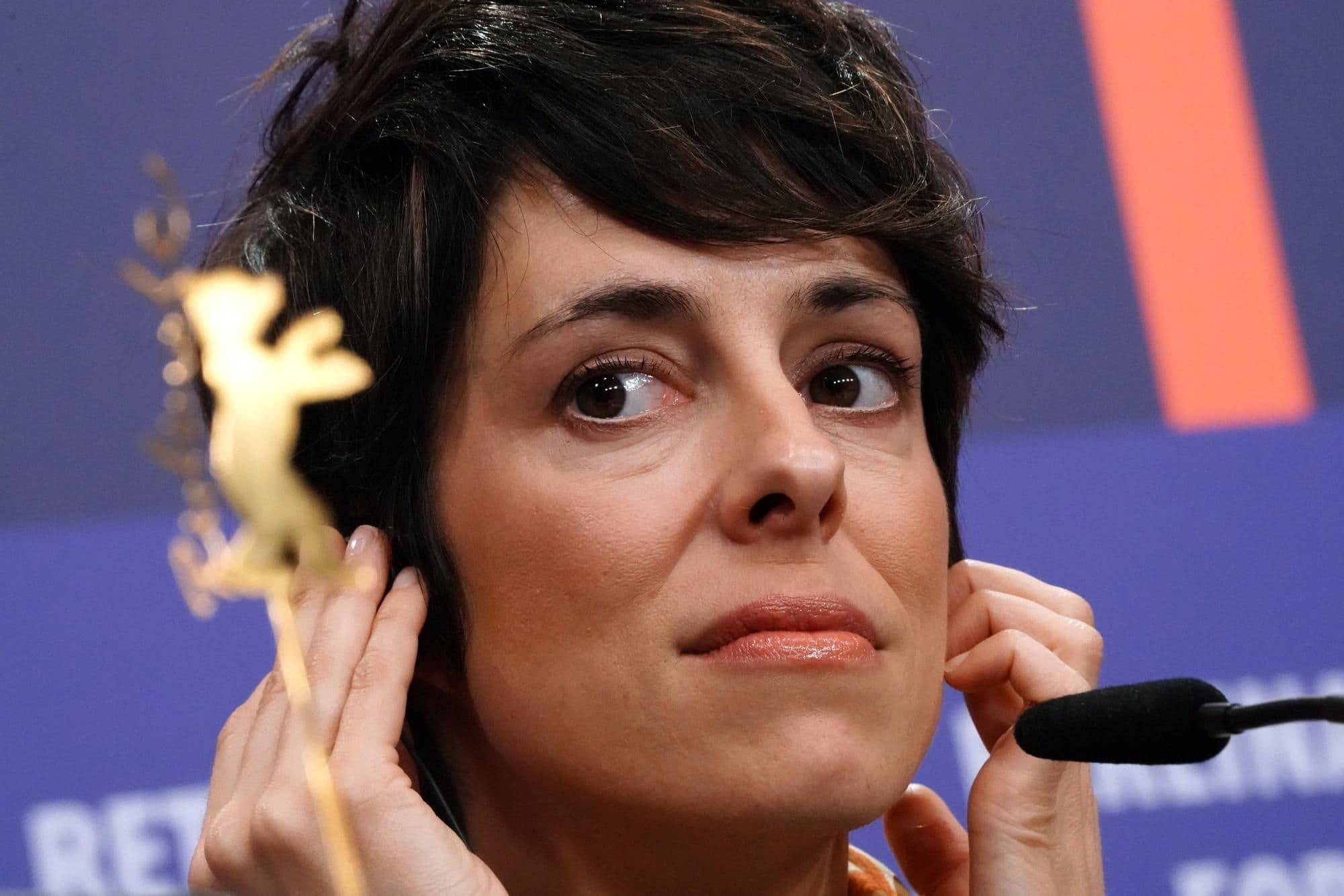 La directora Estíbaliz Urresola, durante la rueda de prensa de '20.000 especies de abejas' en la Berlinale