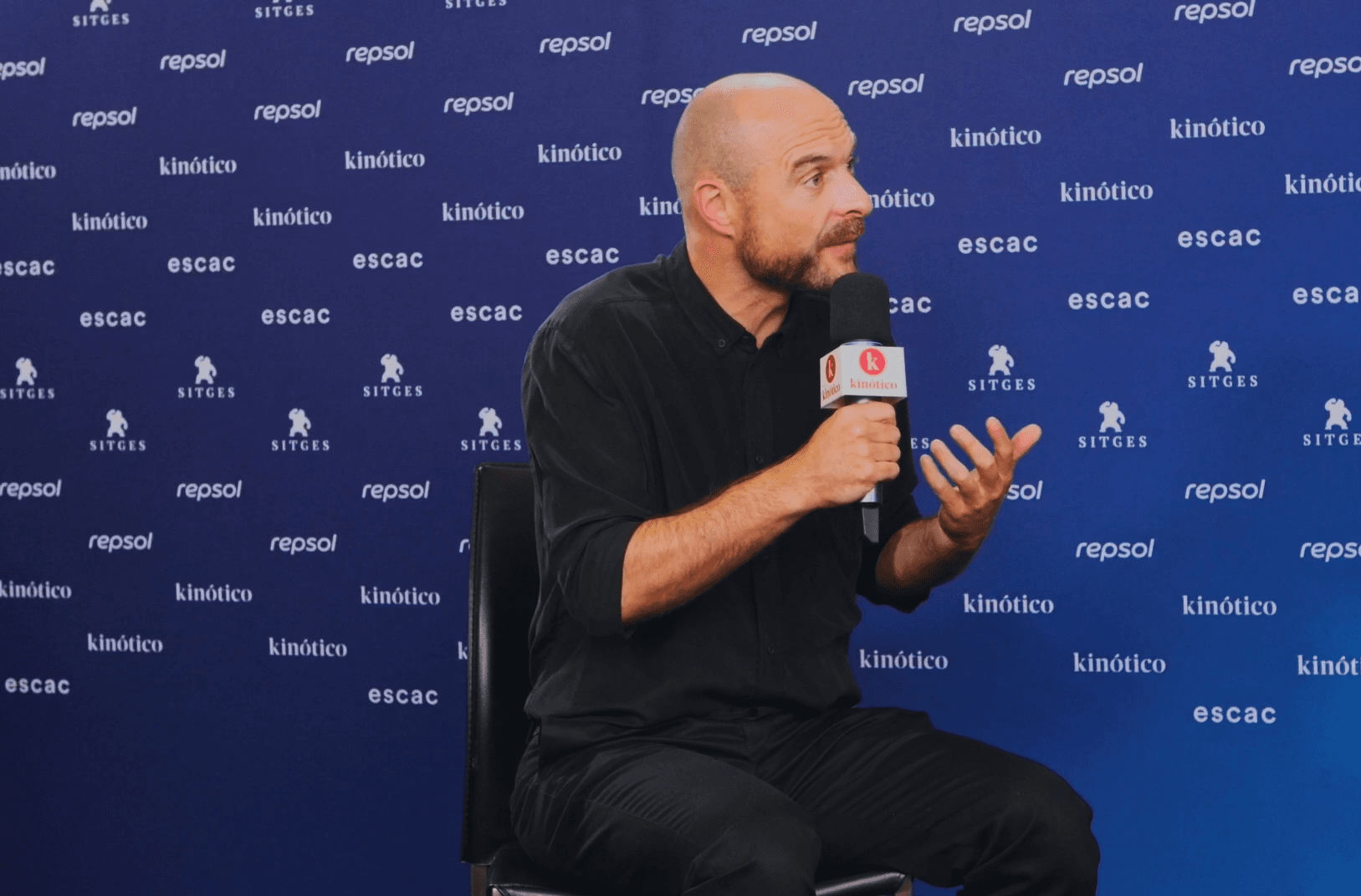 El director Alberto Vázquez en el set audiovisual de Kinótico en el Festival de Sitges 2025