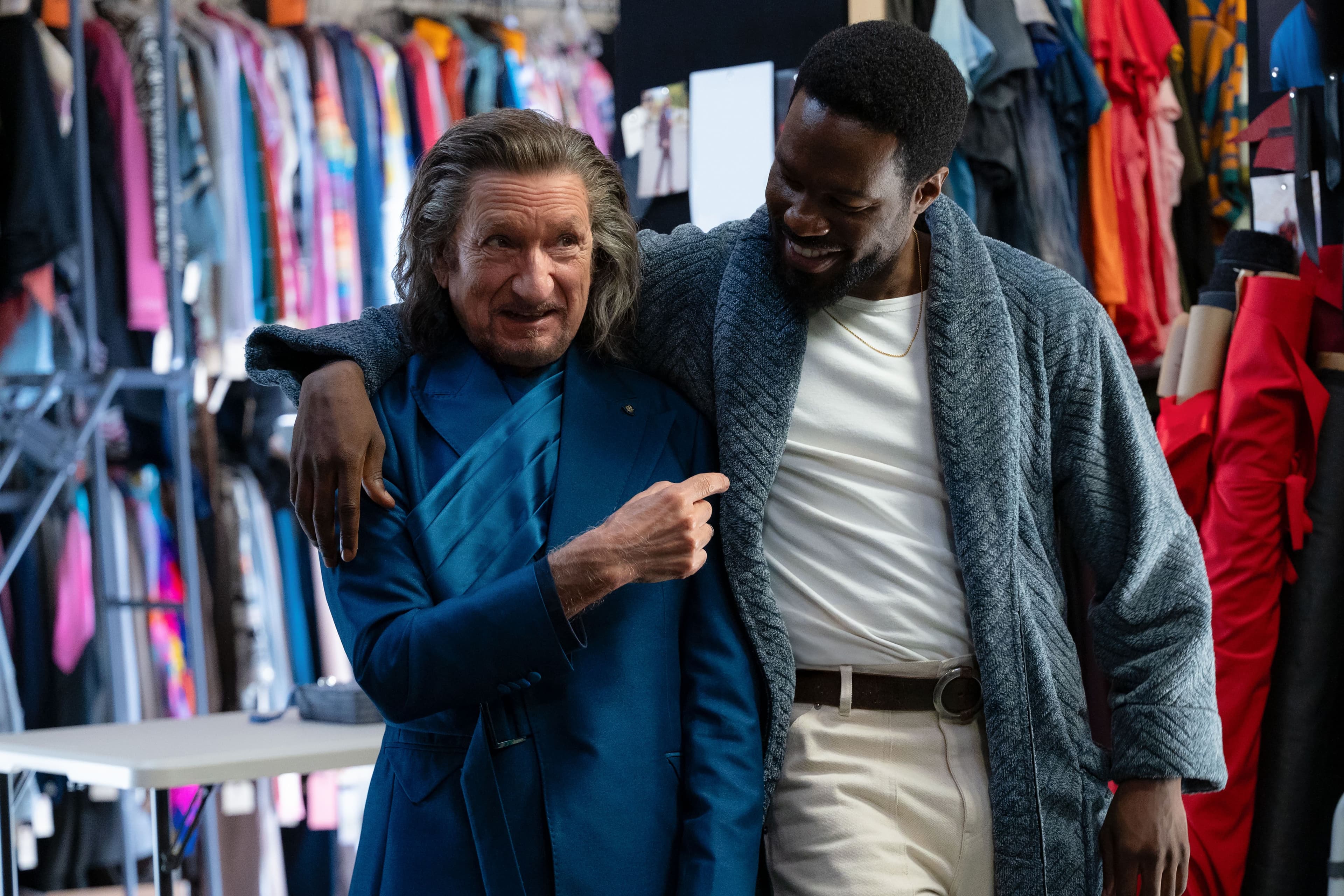 Yahya Abdul-Mateen y Ben Kingsley en un fotograma de la serie 'Wonder Man'