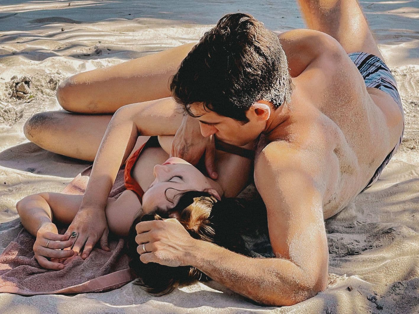Nadia Tereszkiewicz y Quim Gutiérrez protagonizan 'La isla roja'