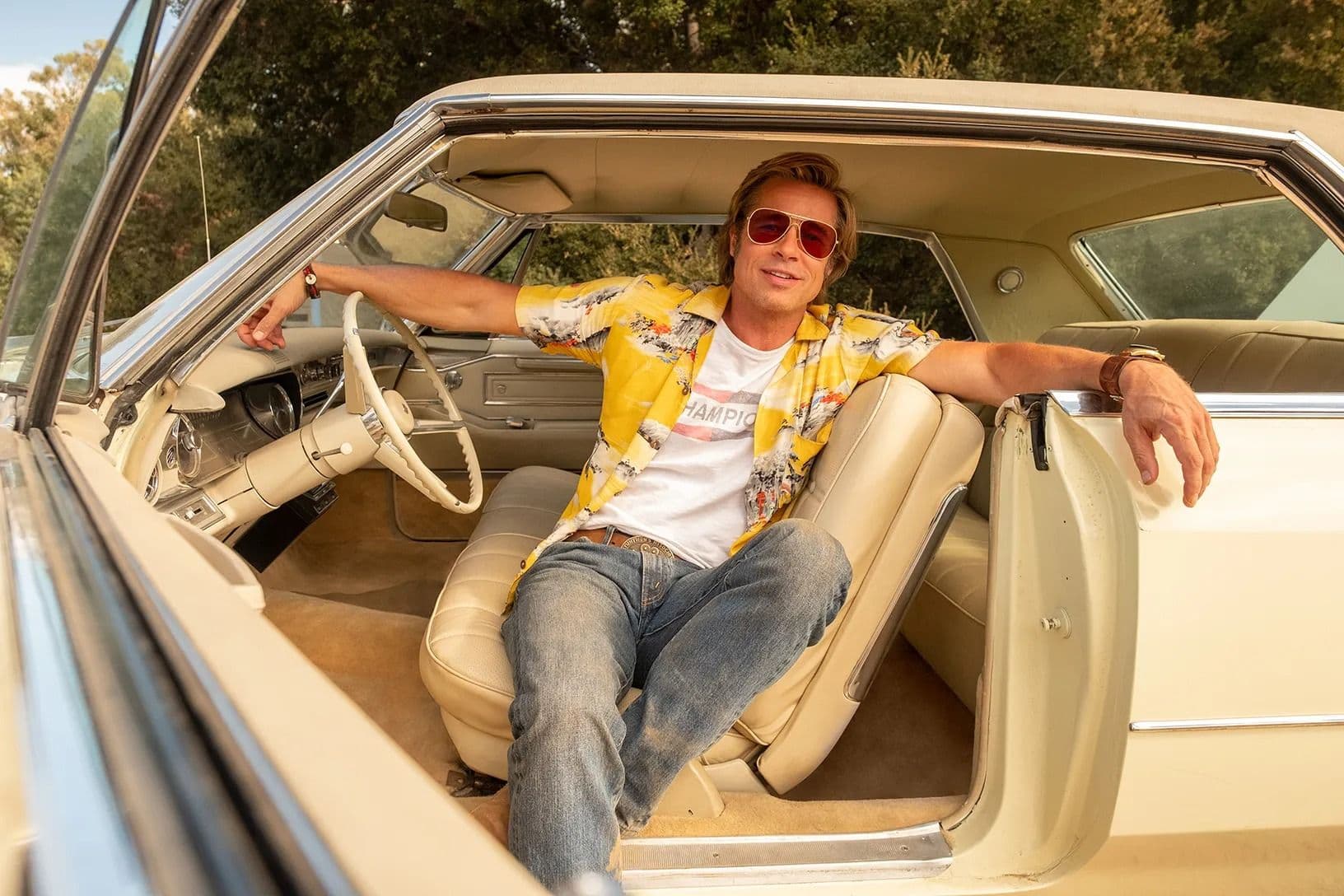 Fotograma de 'Érase una vez en... Hollywood', protagonizada por Brad Pitt como Cliff Booth