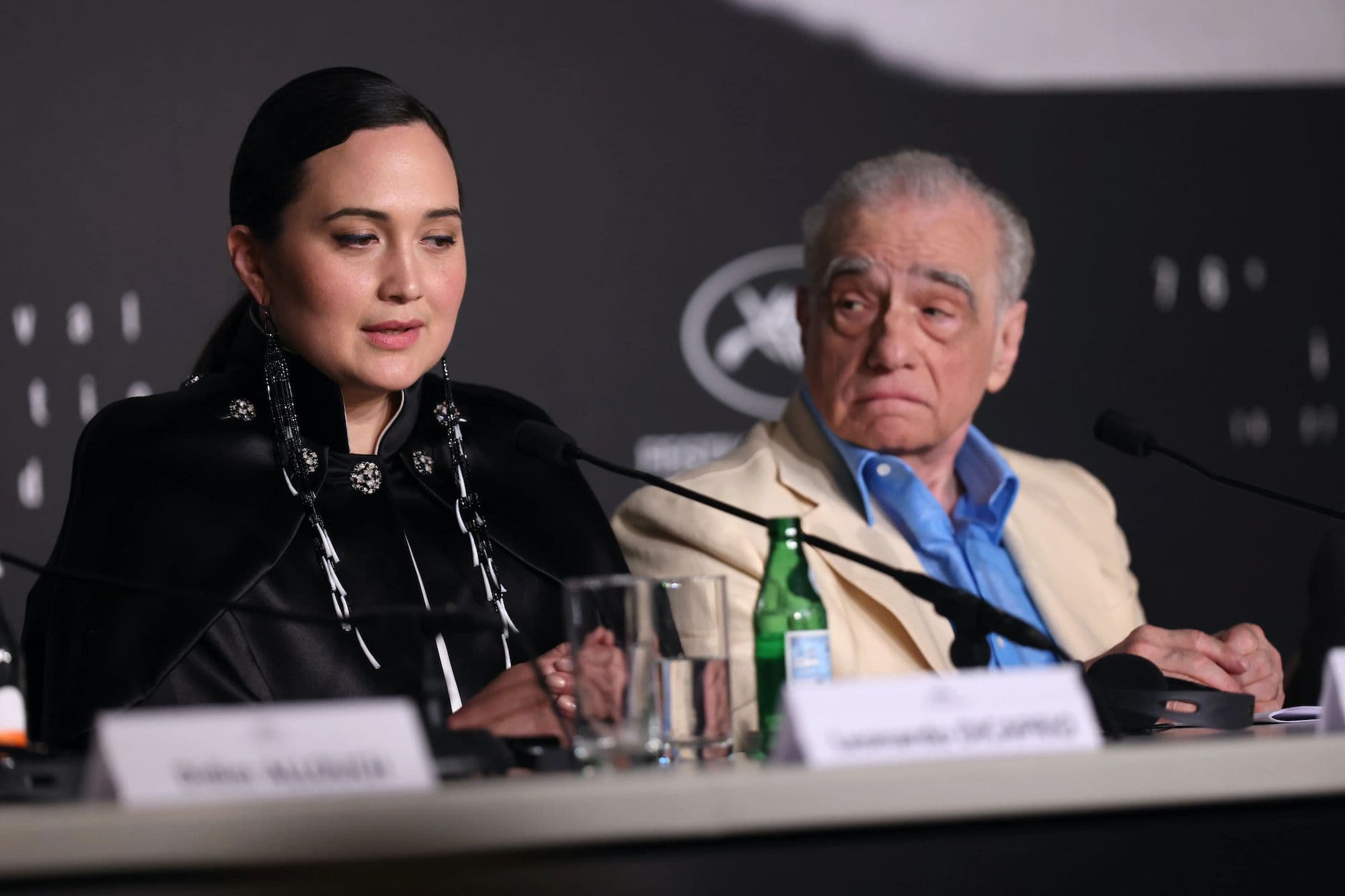 La actriz Lily Gladstone, junto al director Martin Scorsese durante una rueda de prensa en el Festival de Cannes