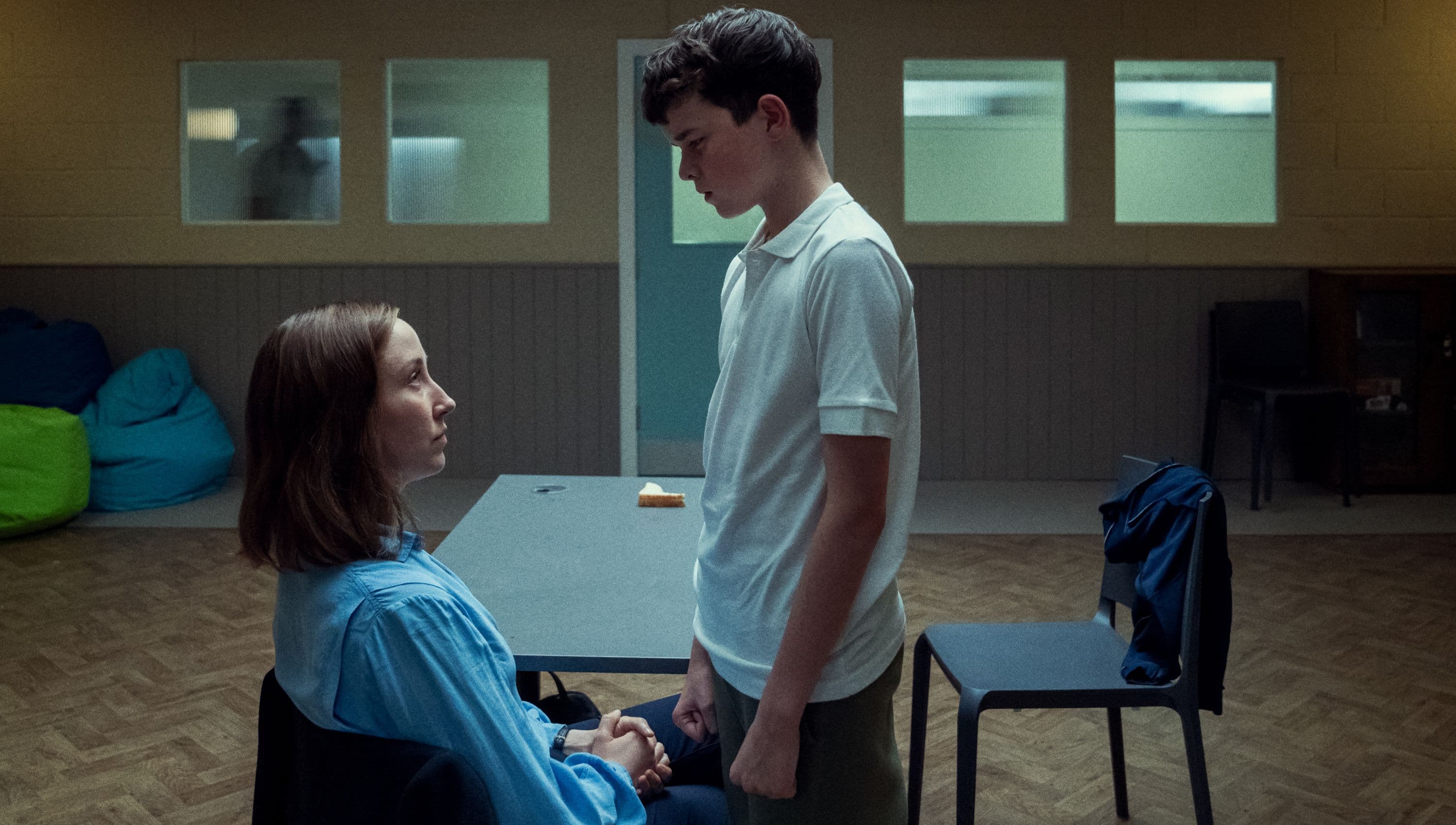 Erin Doherty y Owen Cooper en un fotograma de la serie 'Adolescencia'