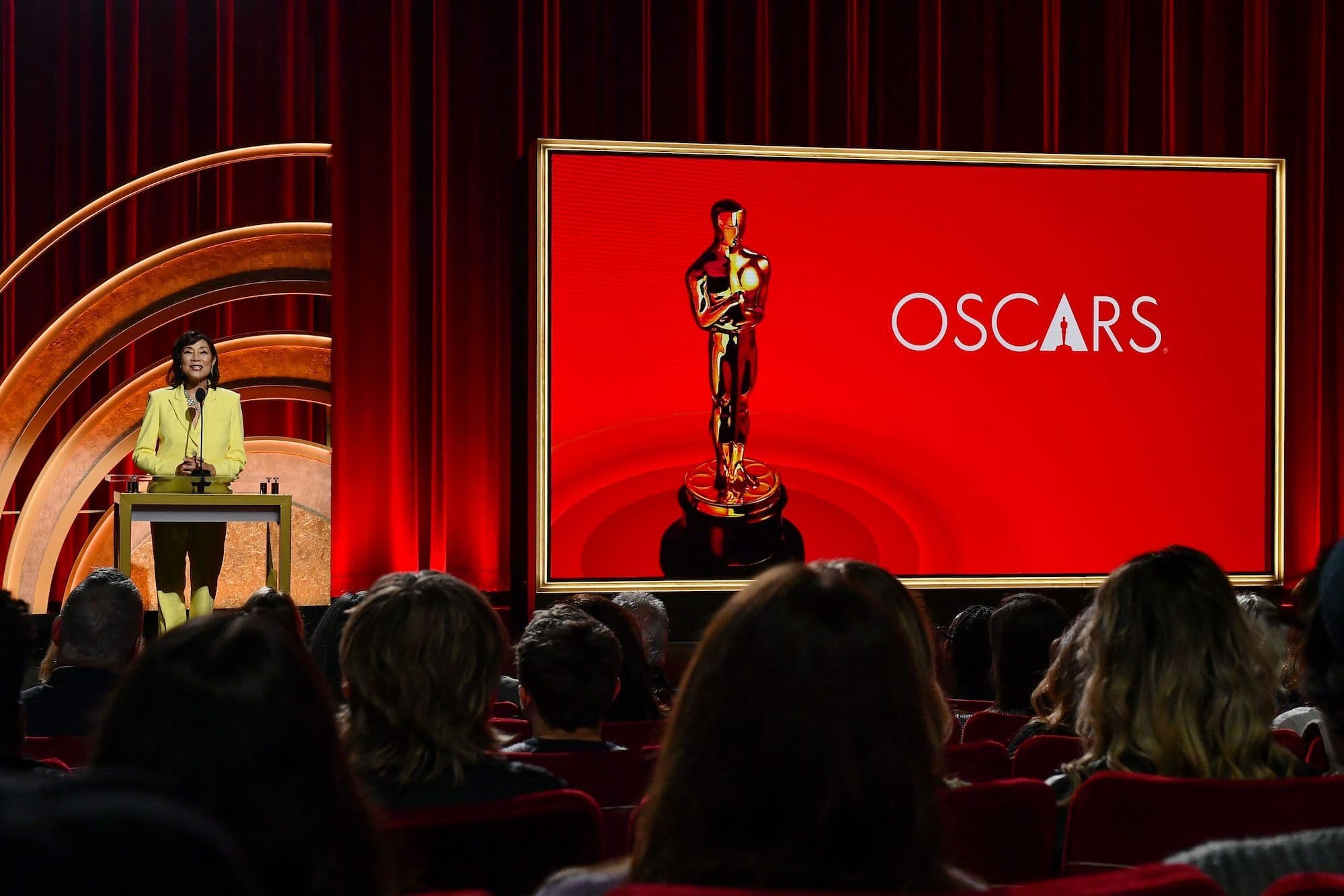 Janet Yang durante el anuncio de las nominadas de la 96 gala de los Premios Oscar