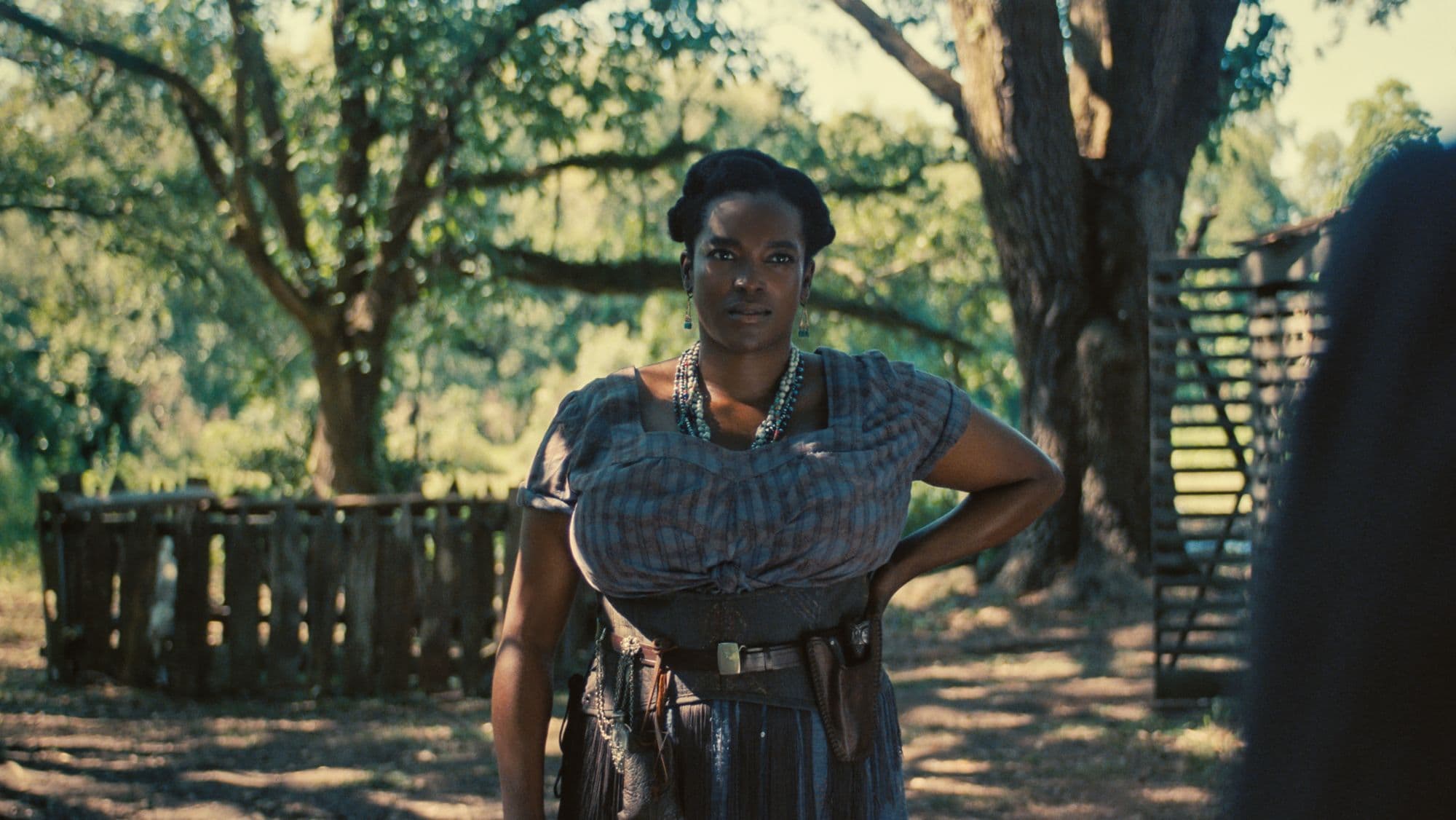 La actriz Wunmi Mosaku, en un fotograma promocional de la película 'Los pecadores', de Ryan Coogler